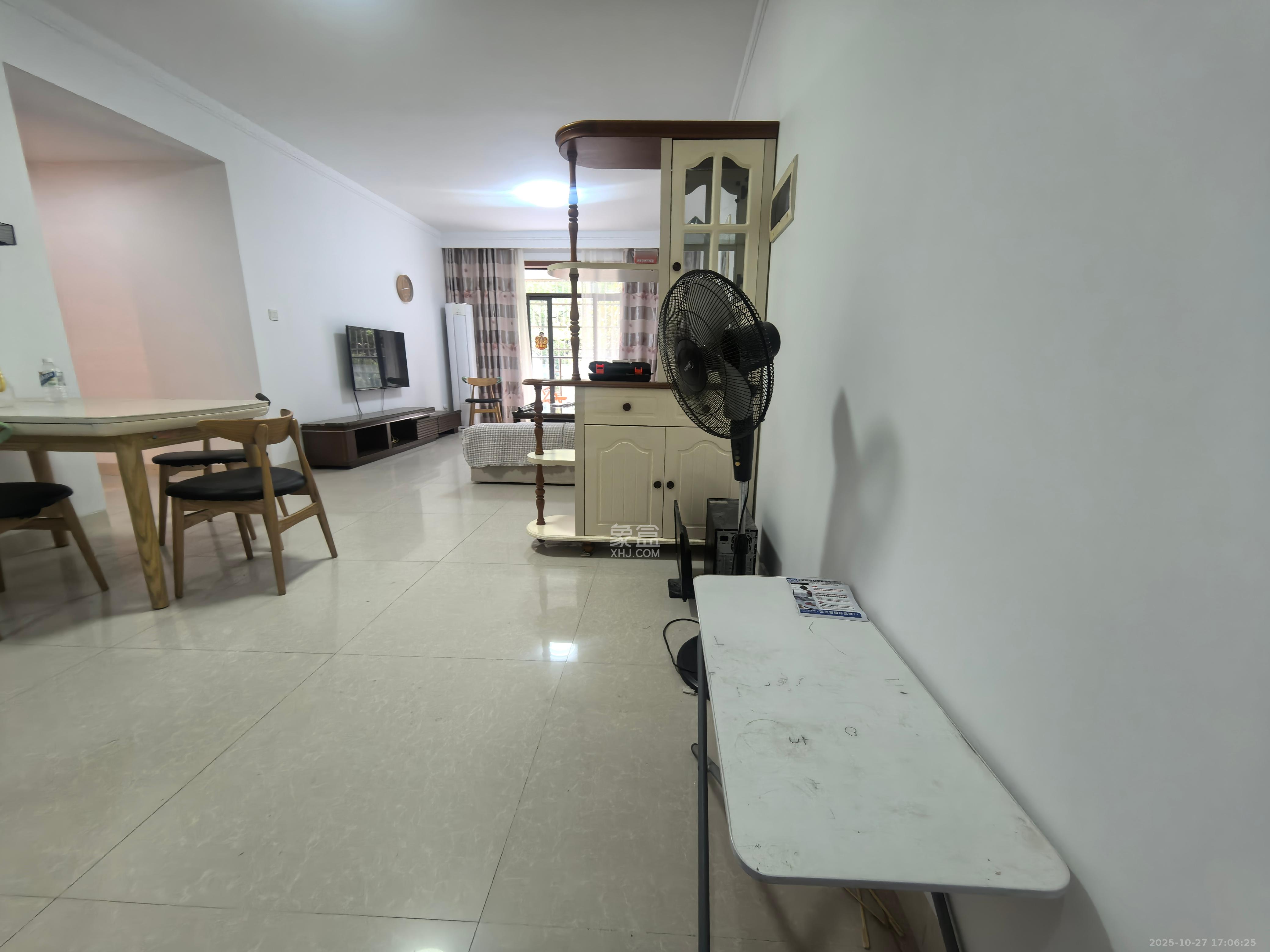 万树丹堤  3室2厅2卫    2550.0元/月