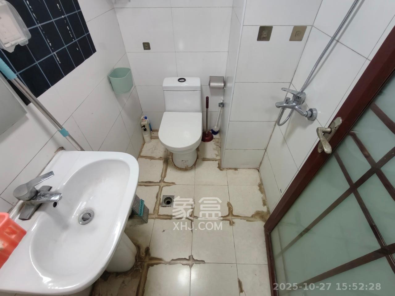 联美品格  1室2厅1卫    1700.0元/月室内图