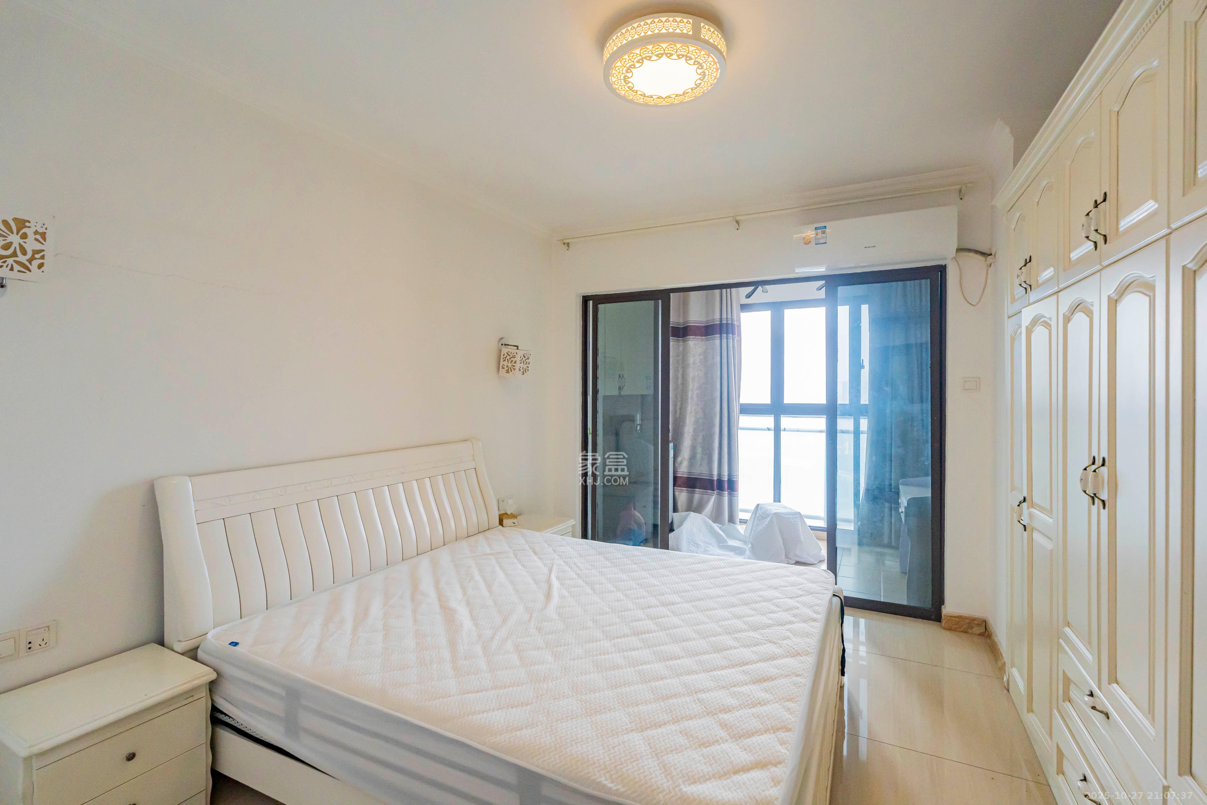 海洋半岛（月珑湾）  3室2厅2卫    115.0万卧室