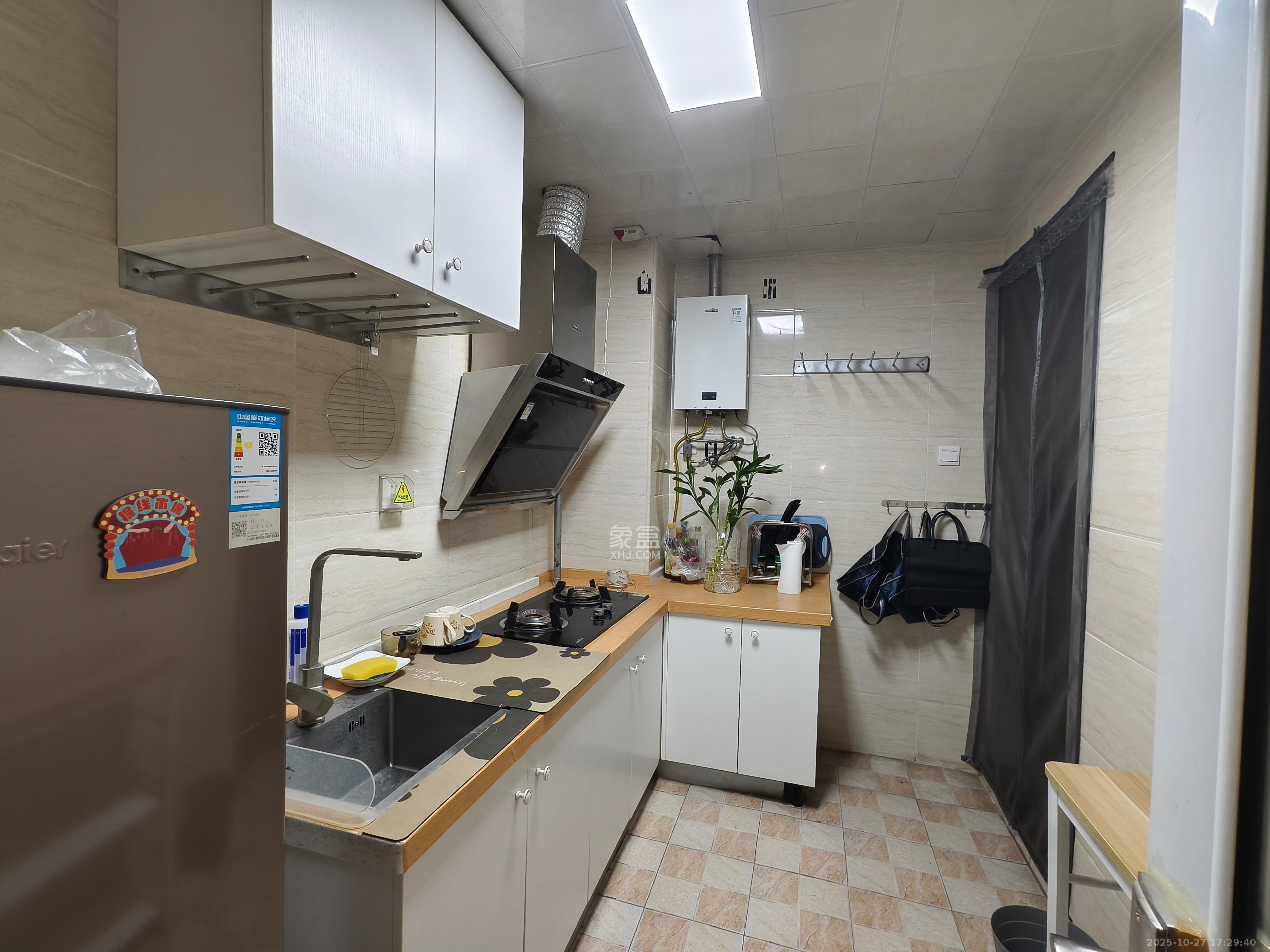 南山雍江汇（滨江国际新城）  3室2厅1卫    3000.0元/月室内图