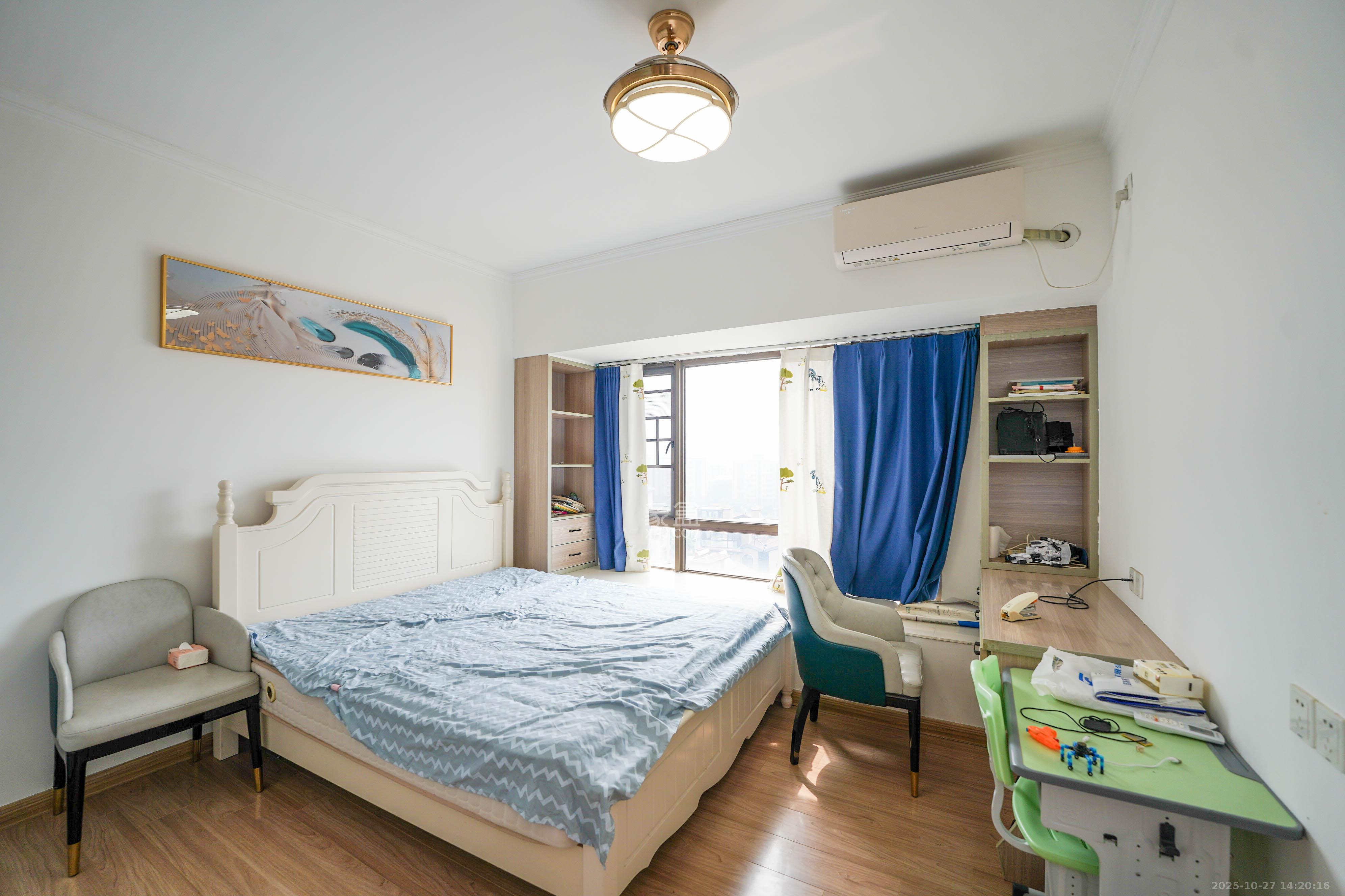 碧桂园公园壹号(凯怡茗苑)  3室2厅2卫    82.0万 碧桂园公园壹号(凯怡茗苑)  3室2厅2卫    82.0万卧室