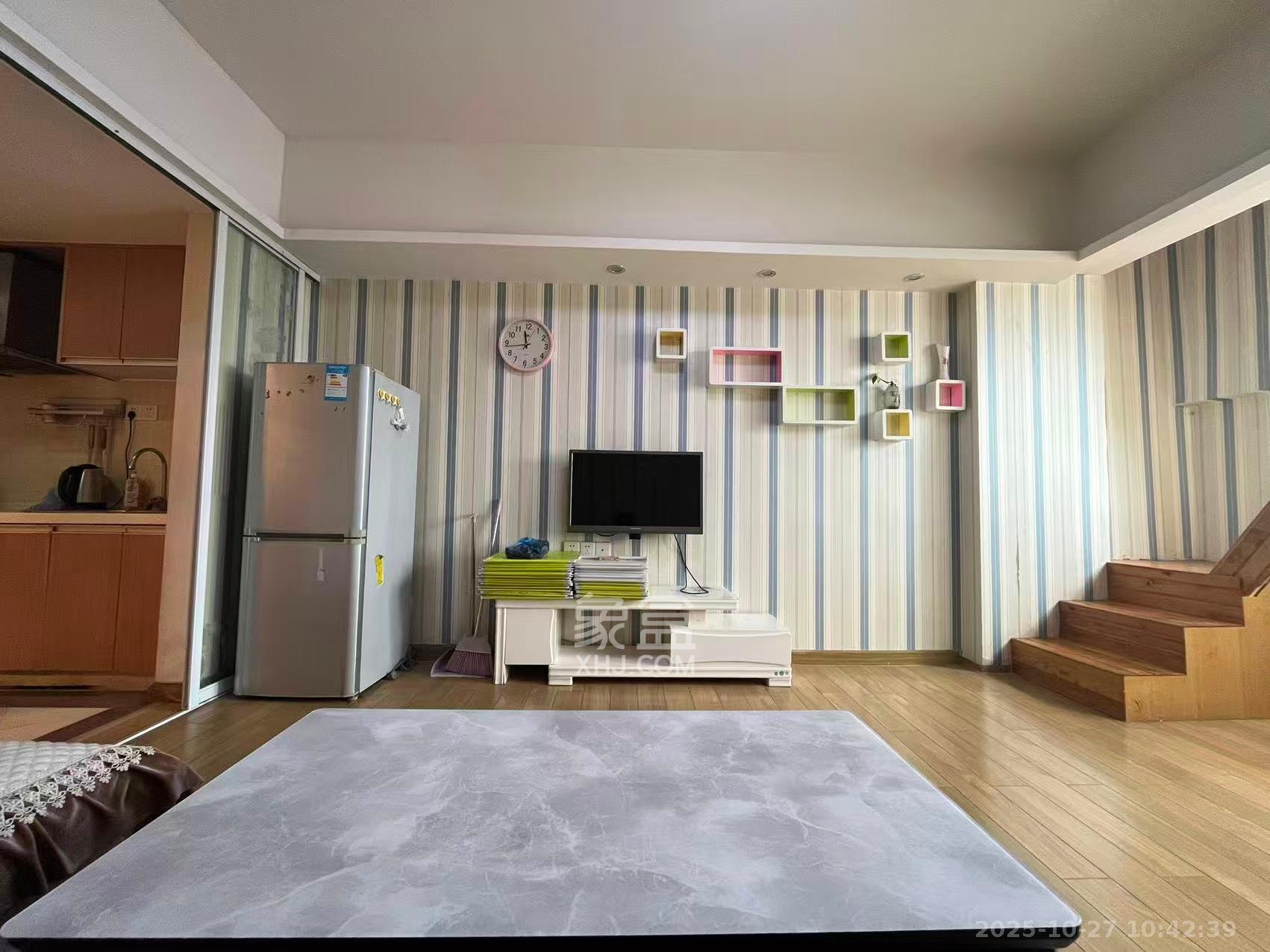 米兰春天  1室1厅1卫    1350.0元/月室内图