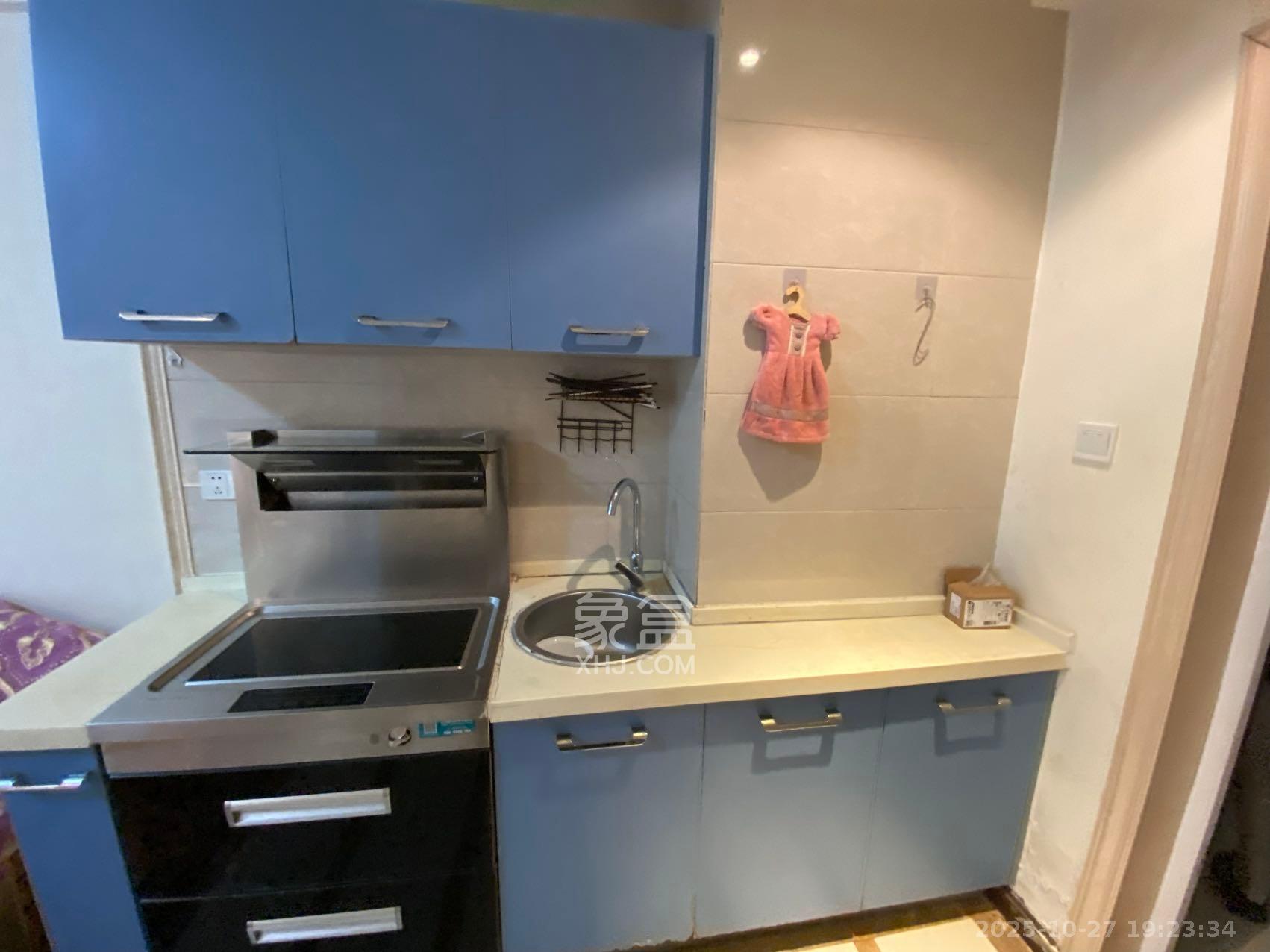 西子一间  1室1厅1卫    1600.0元/月 西子一间  1室1厅1卫    1600.0元/月室内图