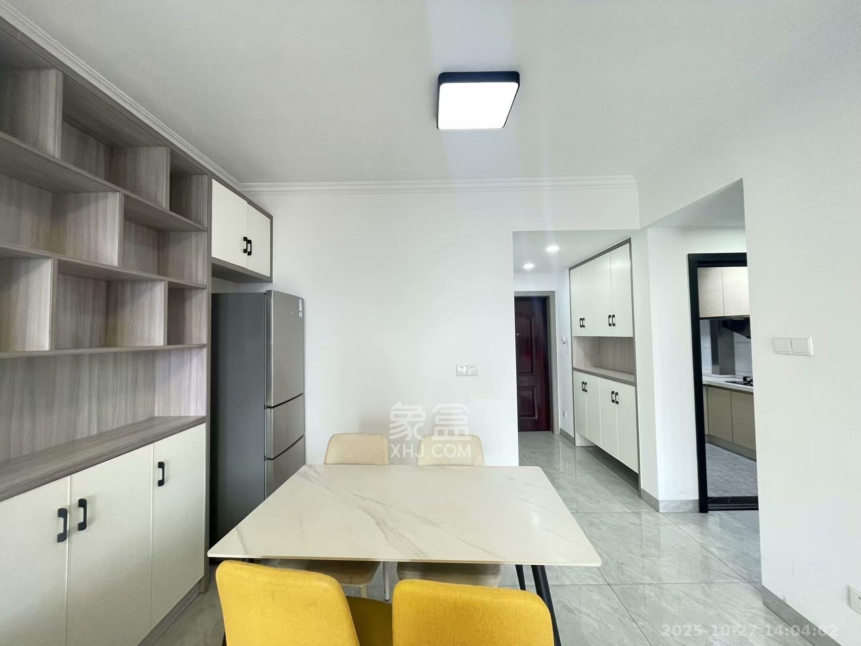 嘉雨东苑  2室1厅1卫    2800.0元/月室内图