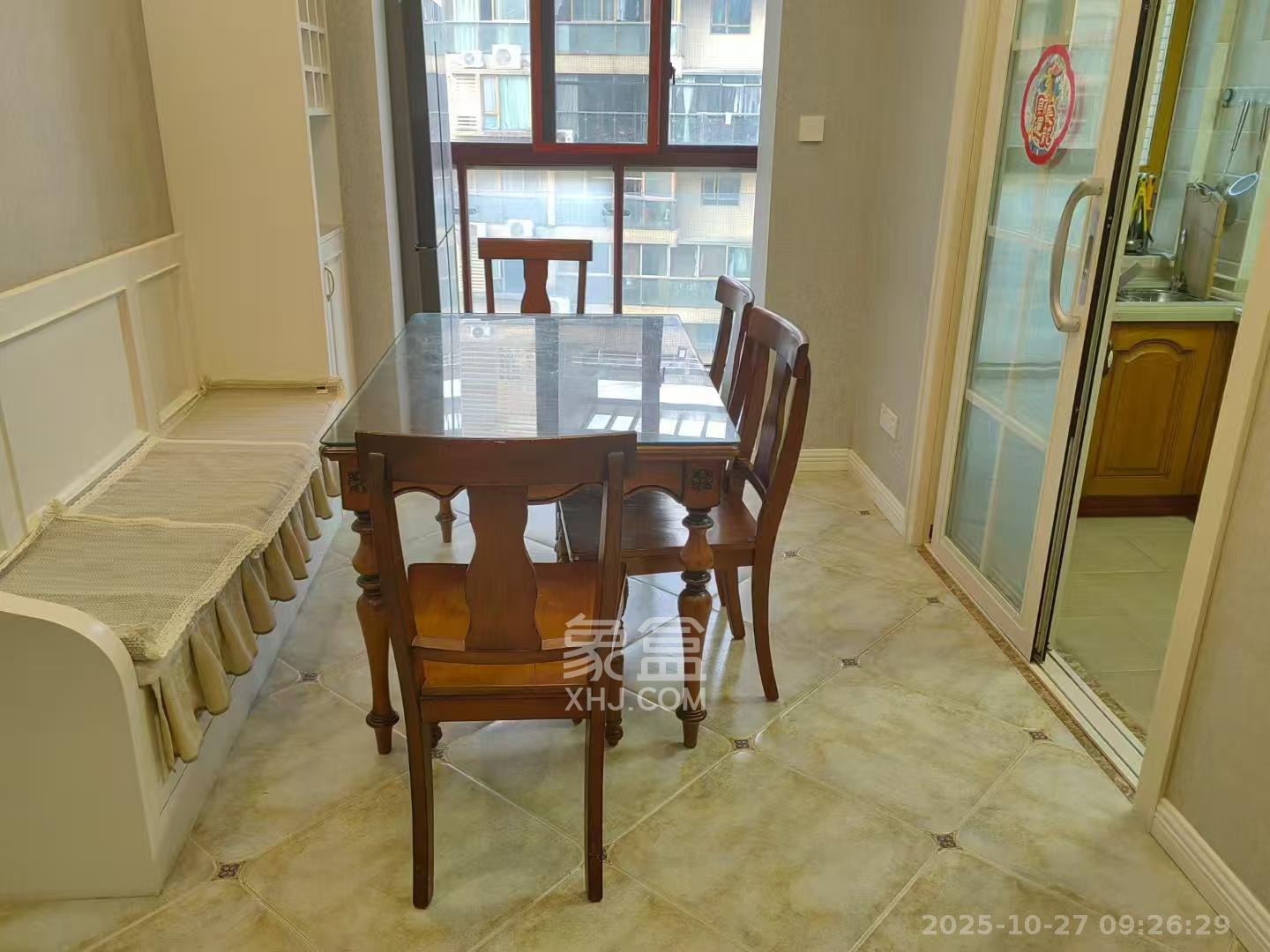 天健芙蓉盛世一期  3室2厅1卫    3850.0元/月室内图