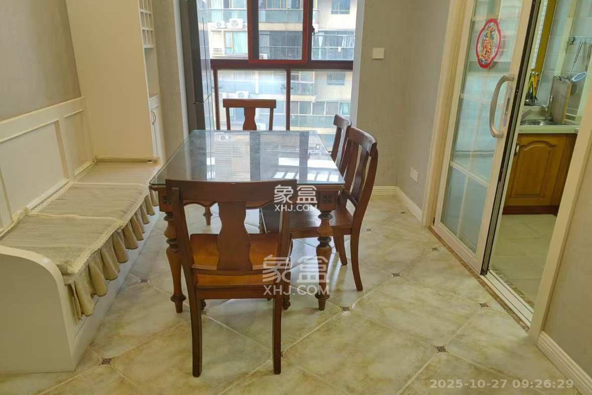 天健芙蓉盛世一期 3室2厅1卫 3850.0元/月 天健芙蓉盛世一期 3室2厅1卫 3850.0元/月室内图