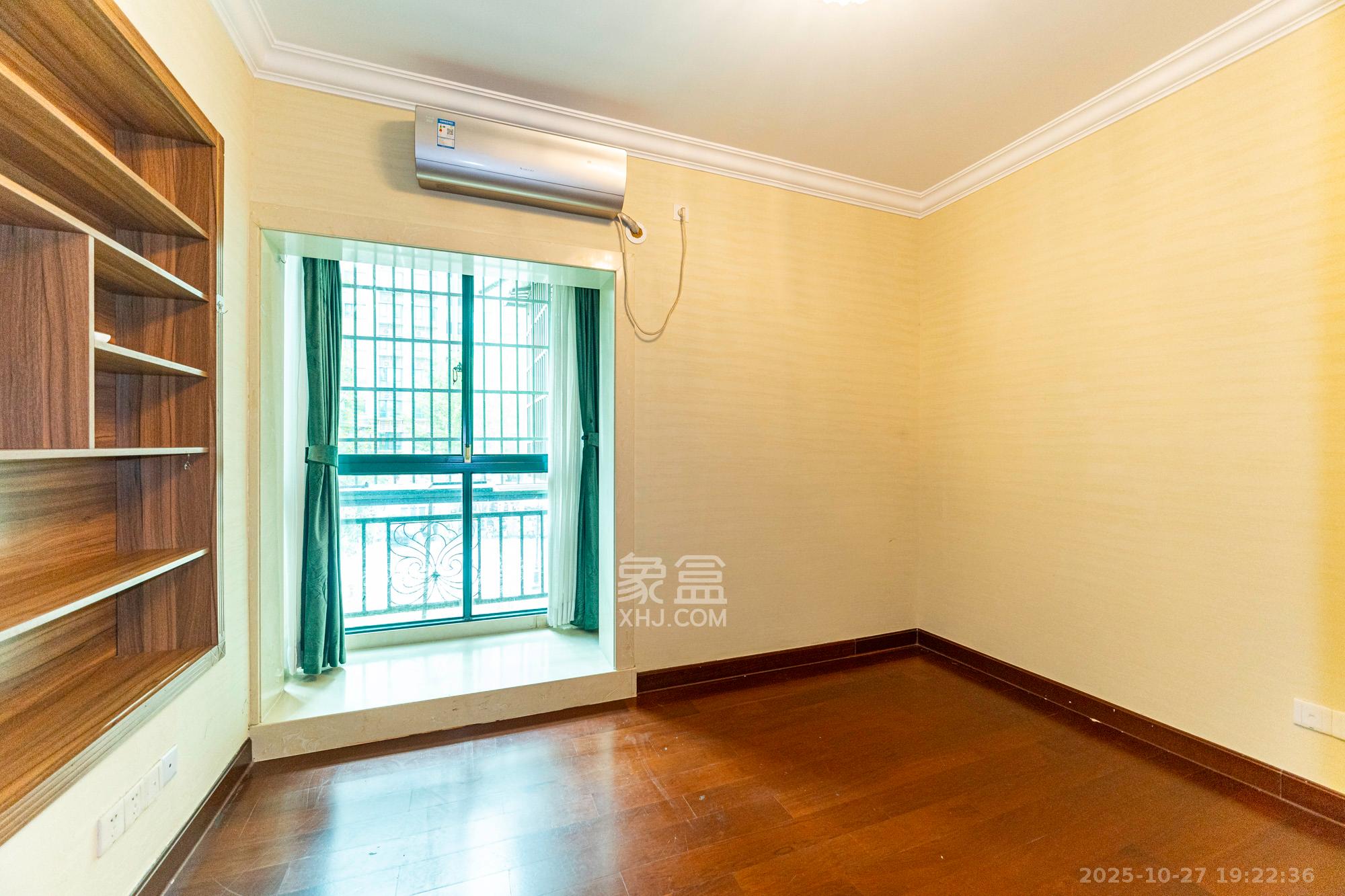 恒大雅苑  3室2厅2卫    122.8万 恒大雅苑  3室2厅2卫    122.8万卧室