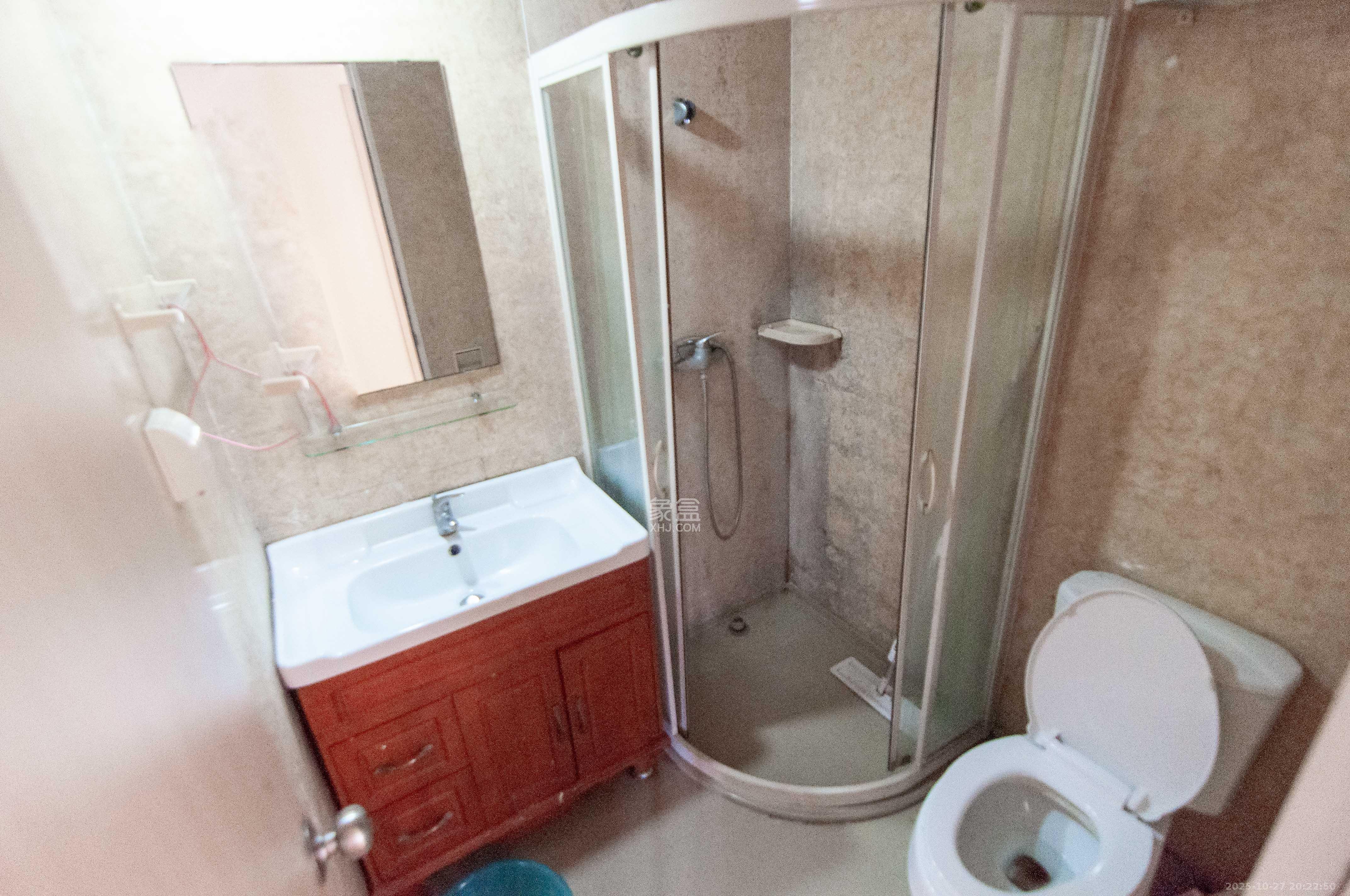 远大麓园  3室2厅2卫    2200.0元/月室内图