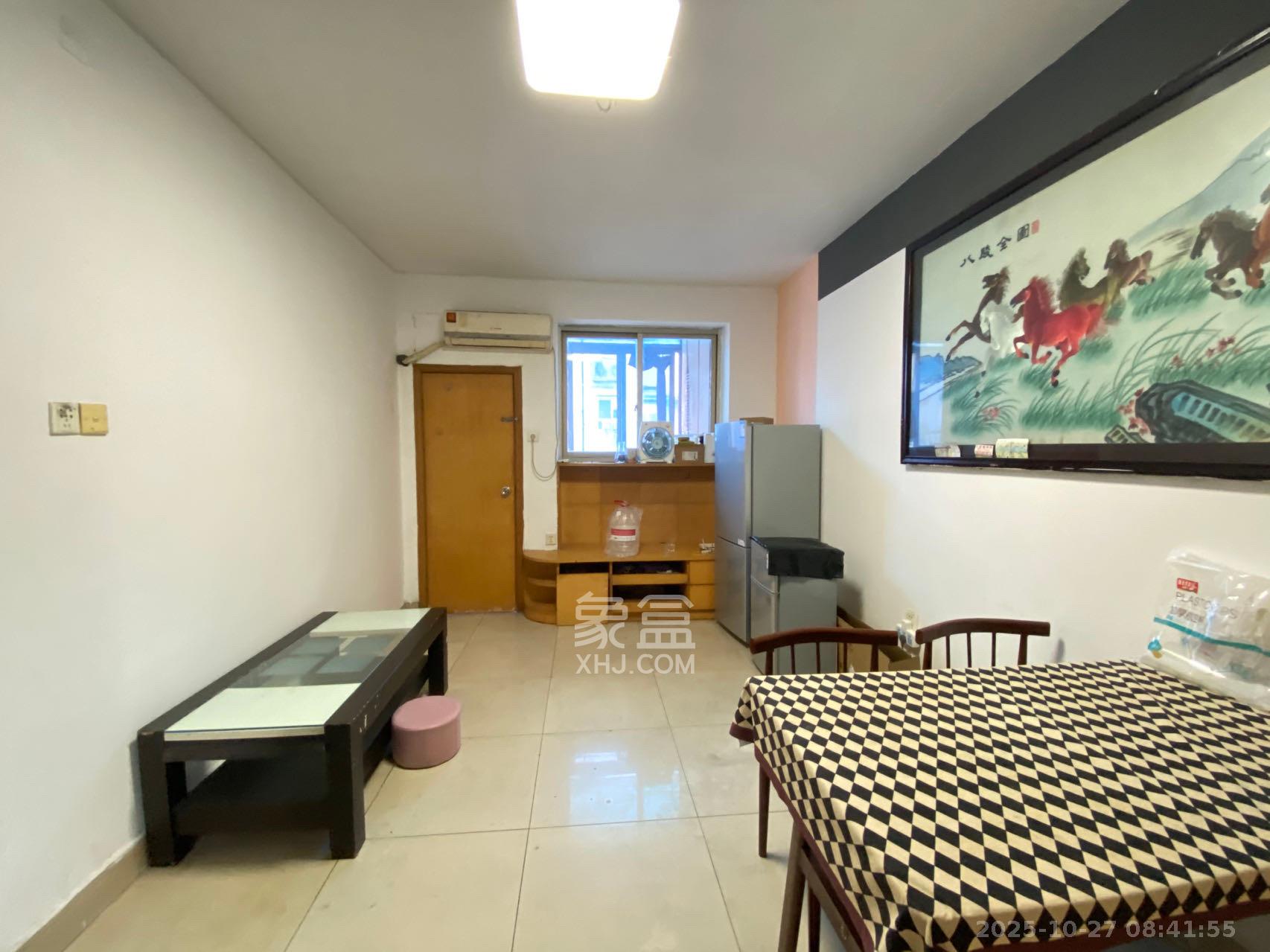牛婆塘社区  2室2厅1卫    1500.0元/月室内图1
