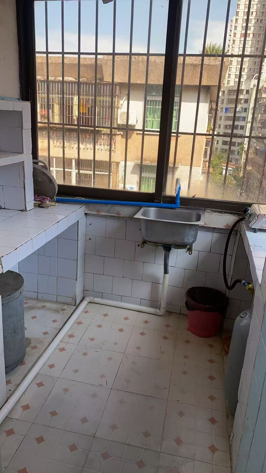 甸花新村 2室2厅1卫 1000.0元/月 甸花新村 2室2厅1卫 1000.0元/月室内图