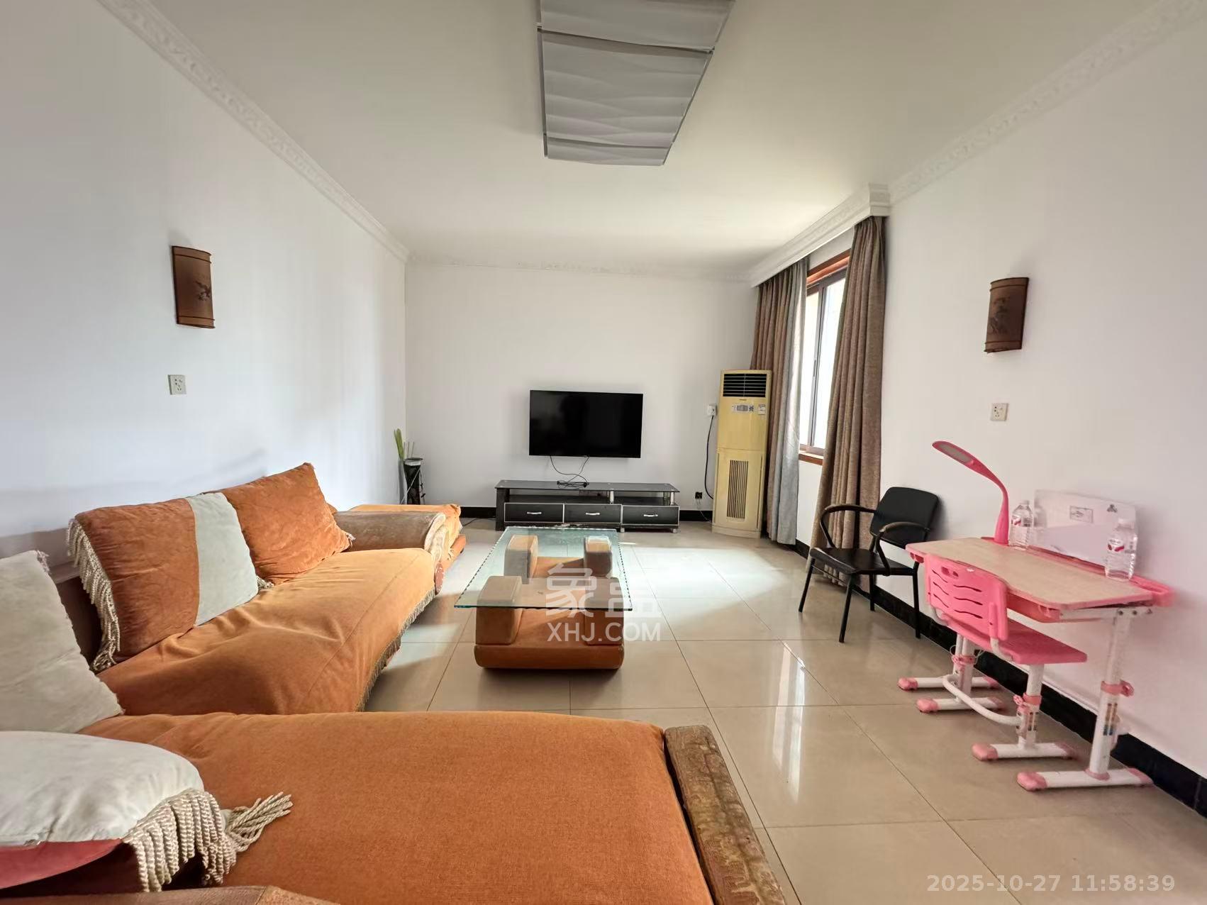 上海城小区  2室2厅1卫    2000.0元/月室内图