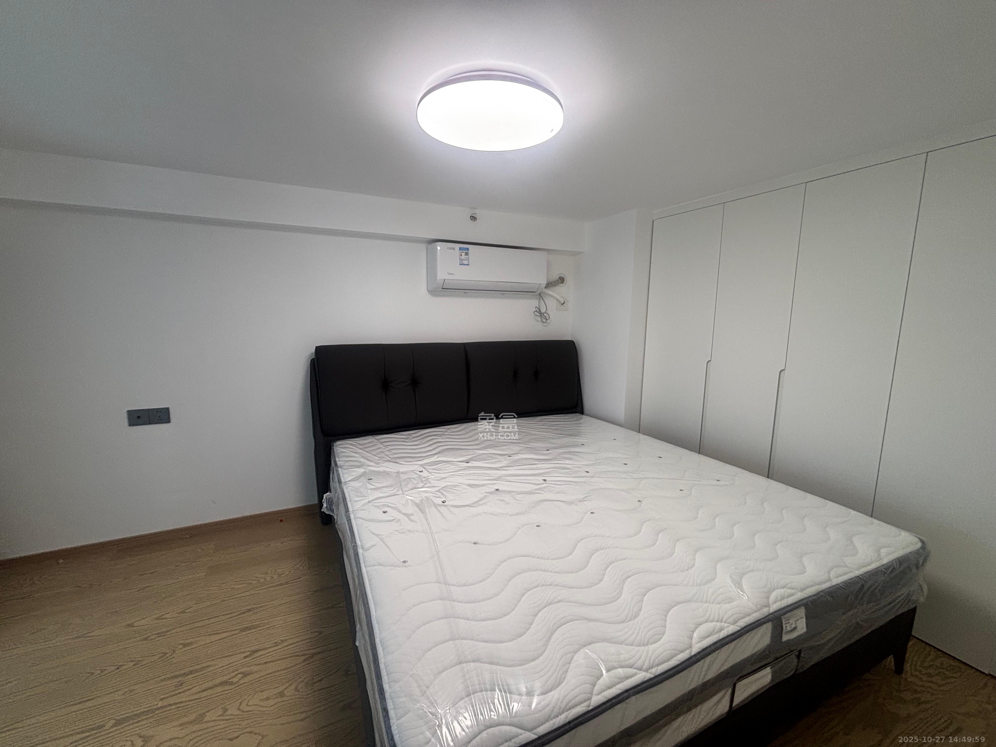 万科金色麦田  2室1厅1卫    2400.0元/月室内图