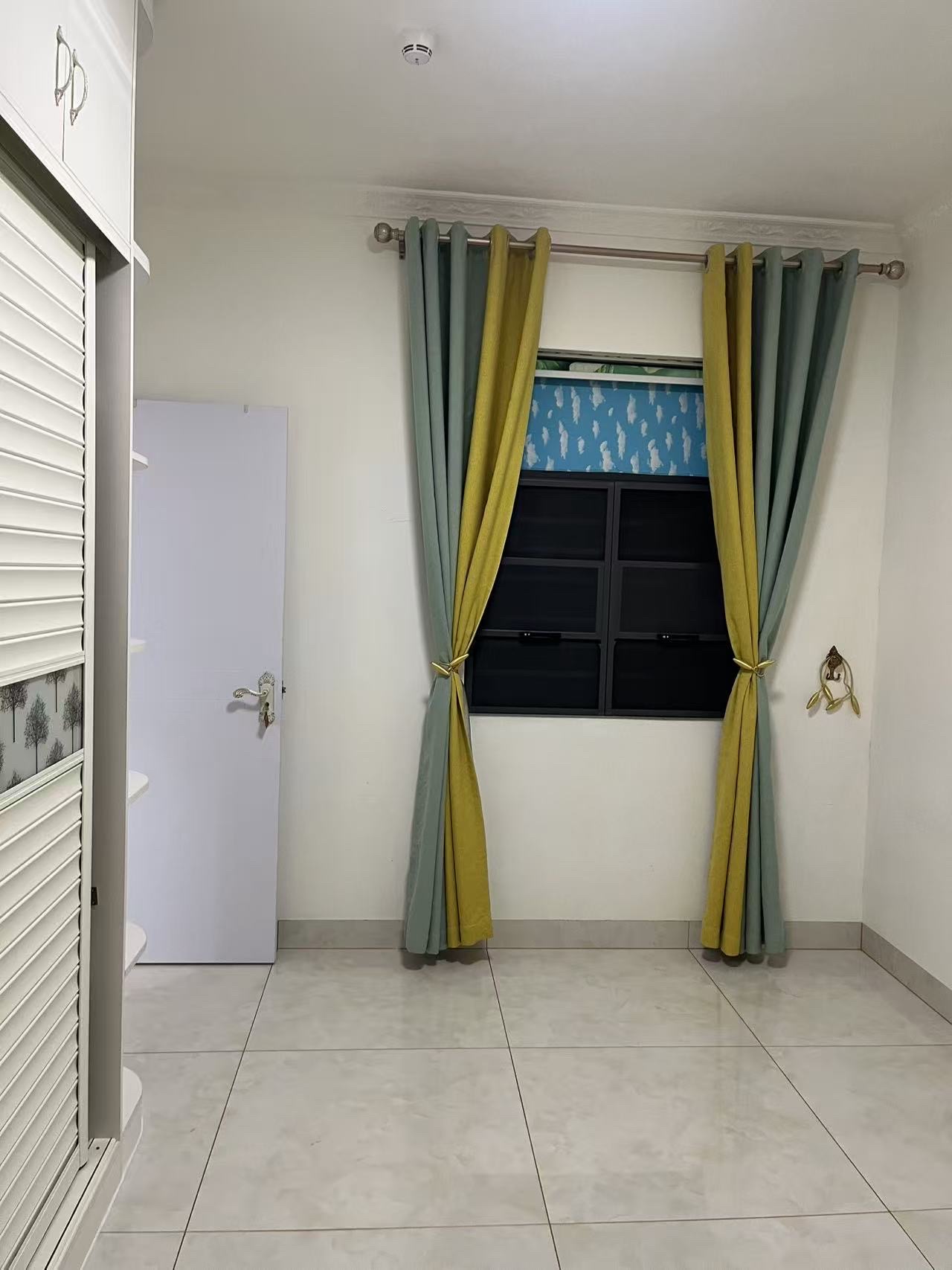 海侨花园  3室2厅1卫    2800.0元/月室内图