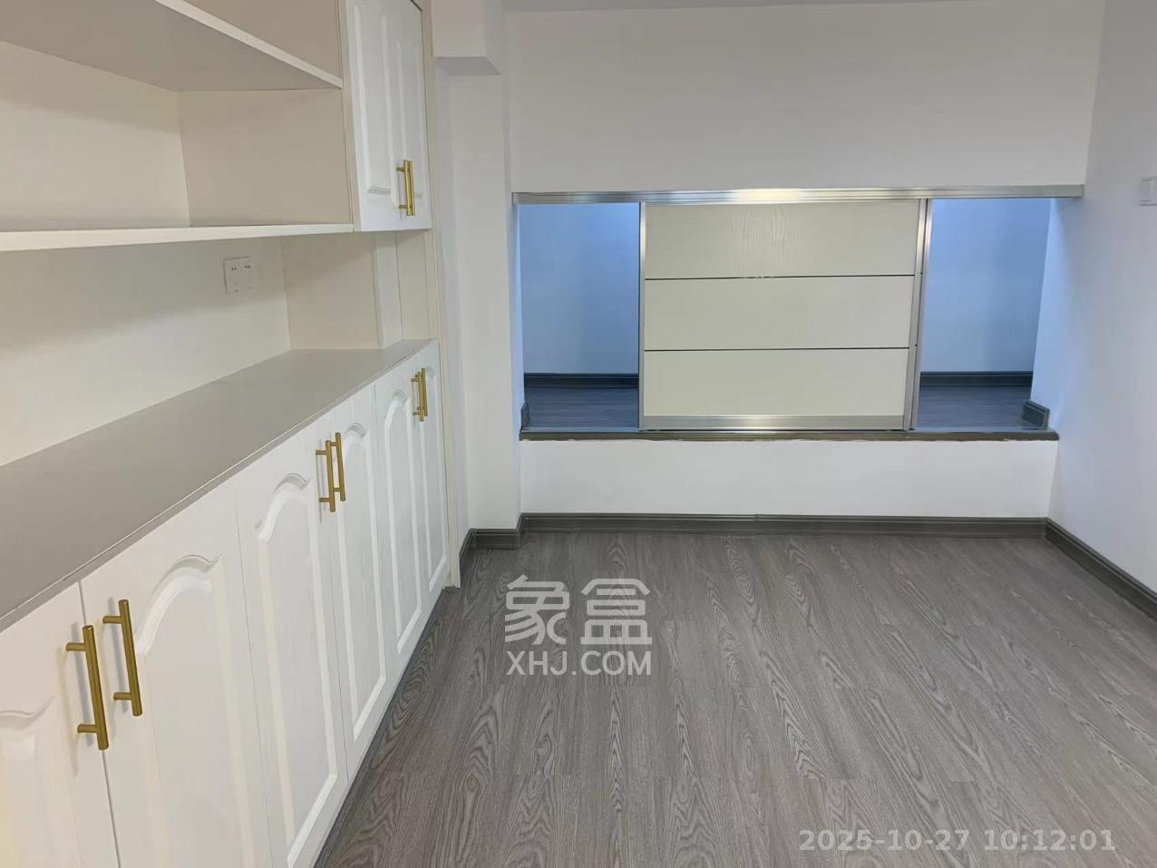 卓越江岸  1室1厅1卫    2600.0元/月室内图