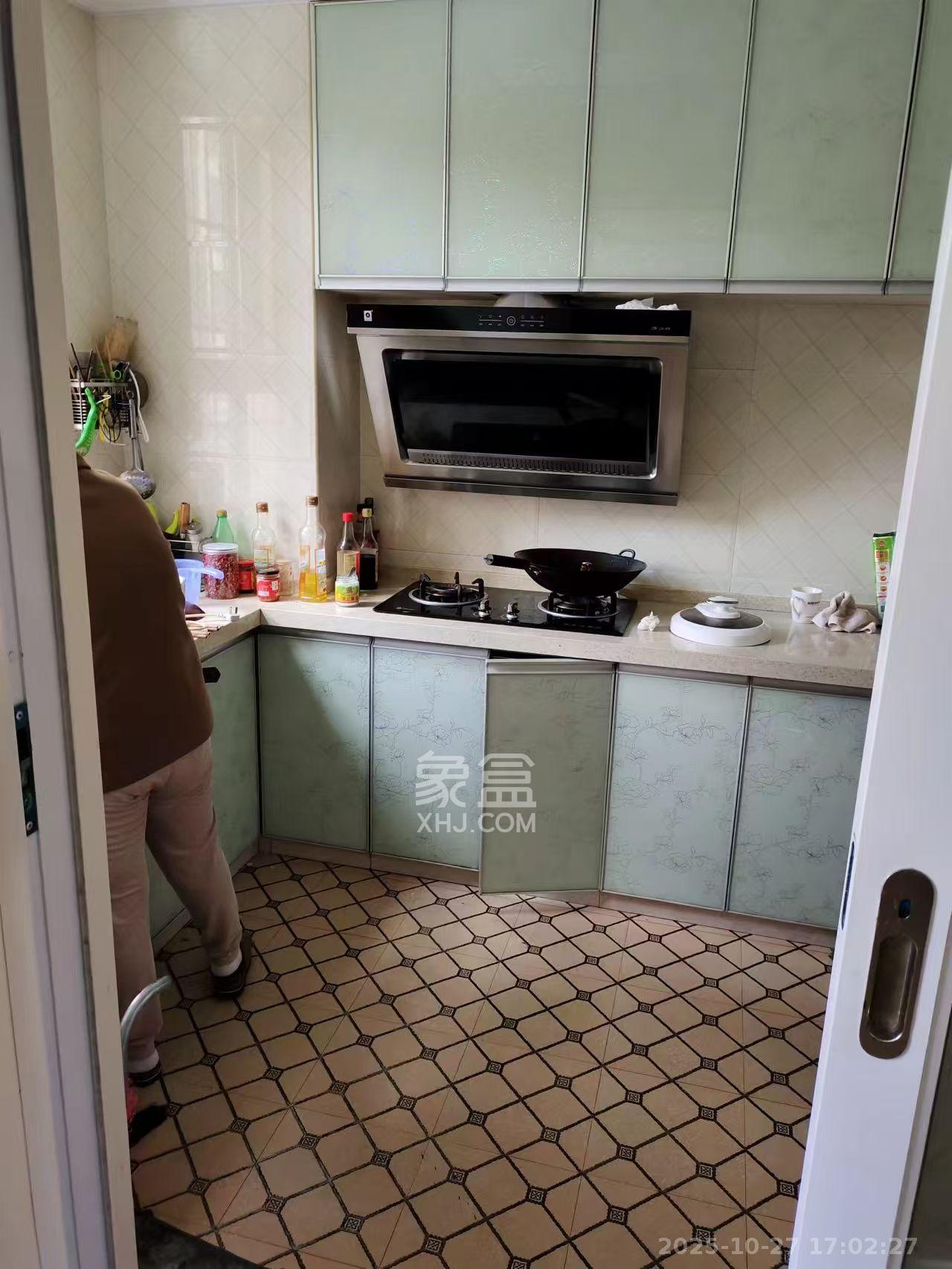 金霞山一号  3室2厅2卫    50.0万 金霞山一号  3室2厅2卫    50.0万室内图