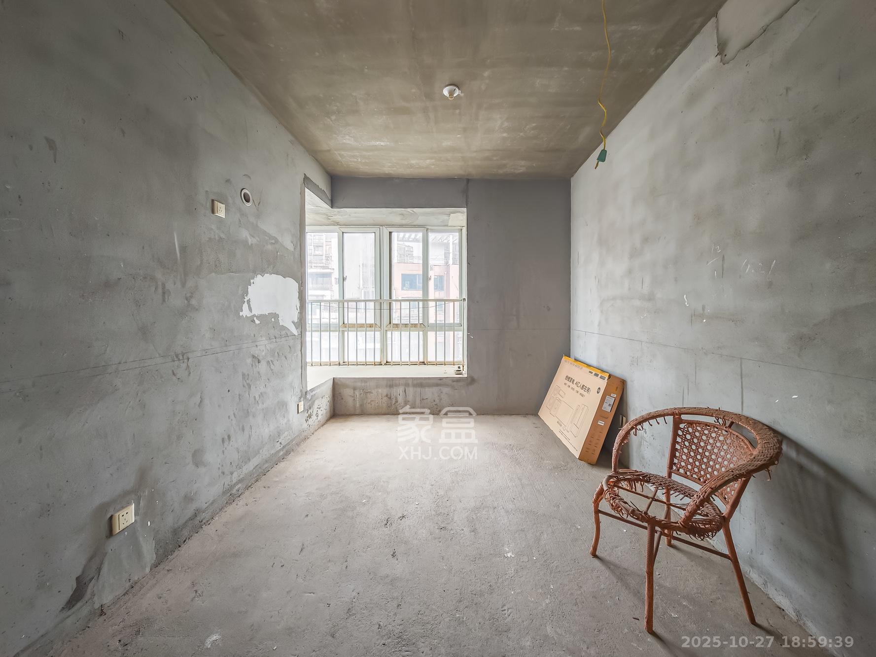 山语城一期  3室2厅2卫    90.0万卧室