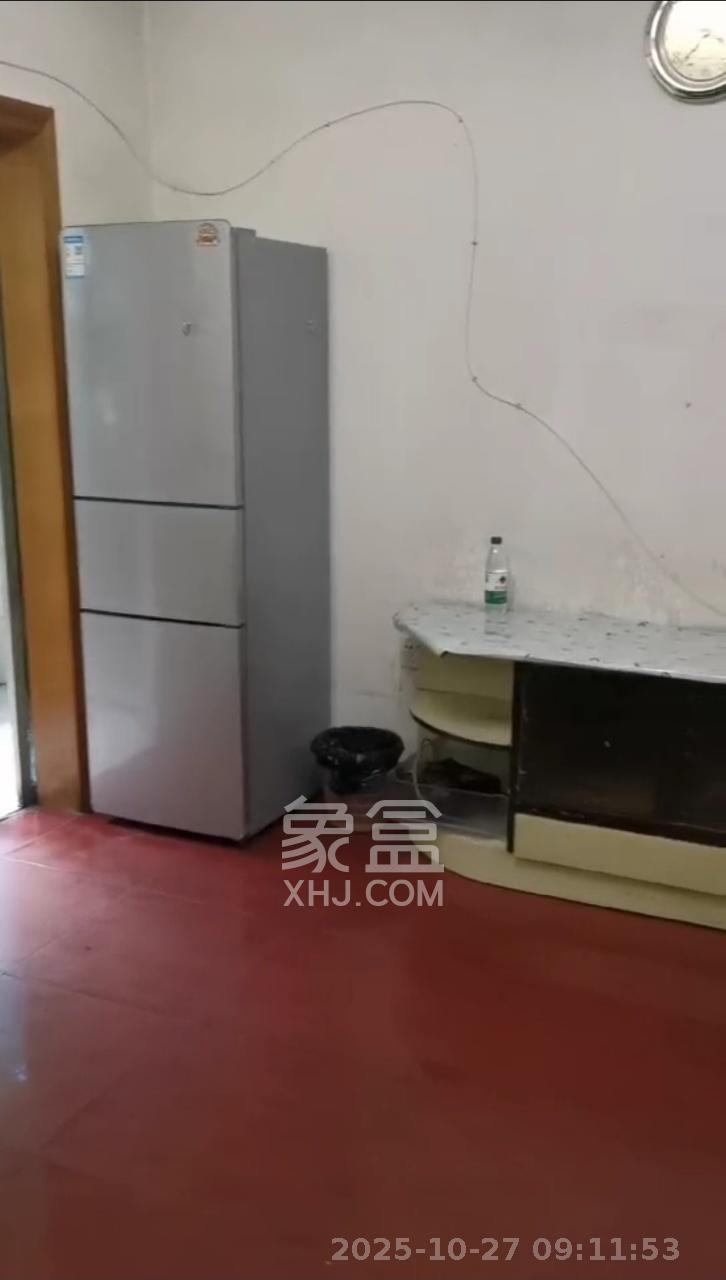 三印宿舍  3室1厅1卫    1200.0元/月