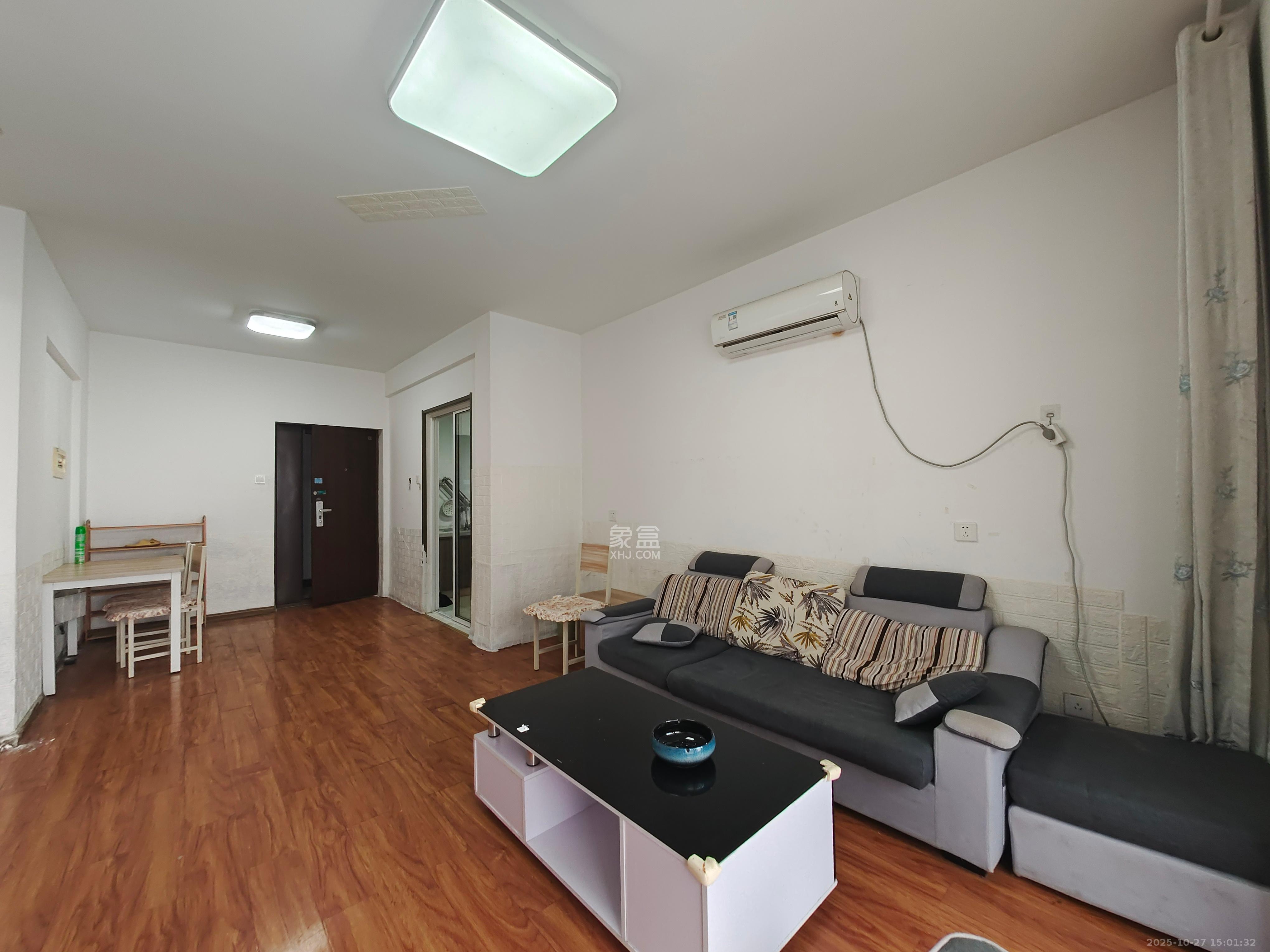 望兴景园二期(望兴西西里)  2室2厅1卫    2300.0元/月 望兴景园二期(望兴西西里)  2室2厅1卫    2300.0元/月室内图