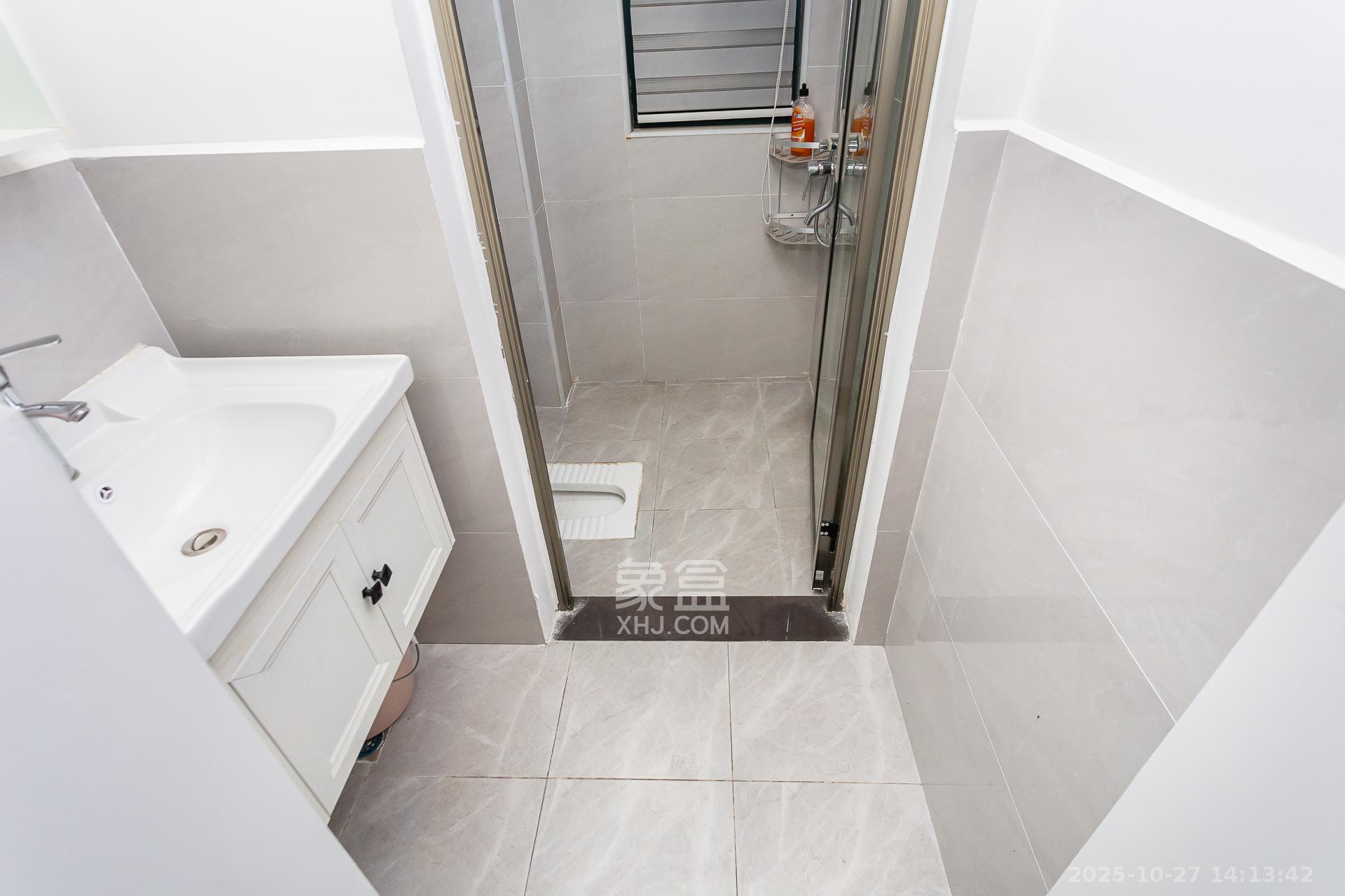 金湘苑(星澜之悦)  4室2厅2卫    71.0万 金湘苑(星澜之悦)  4室2厅2卫    71.0万卫生间