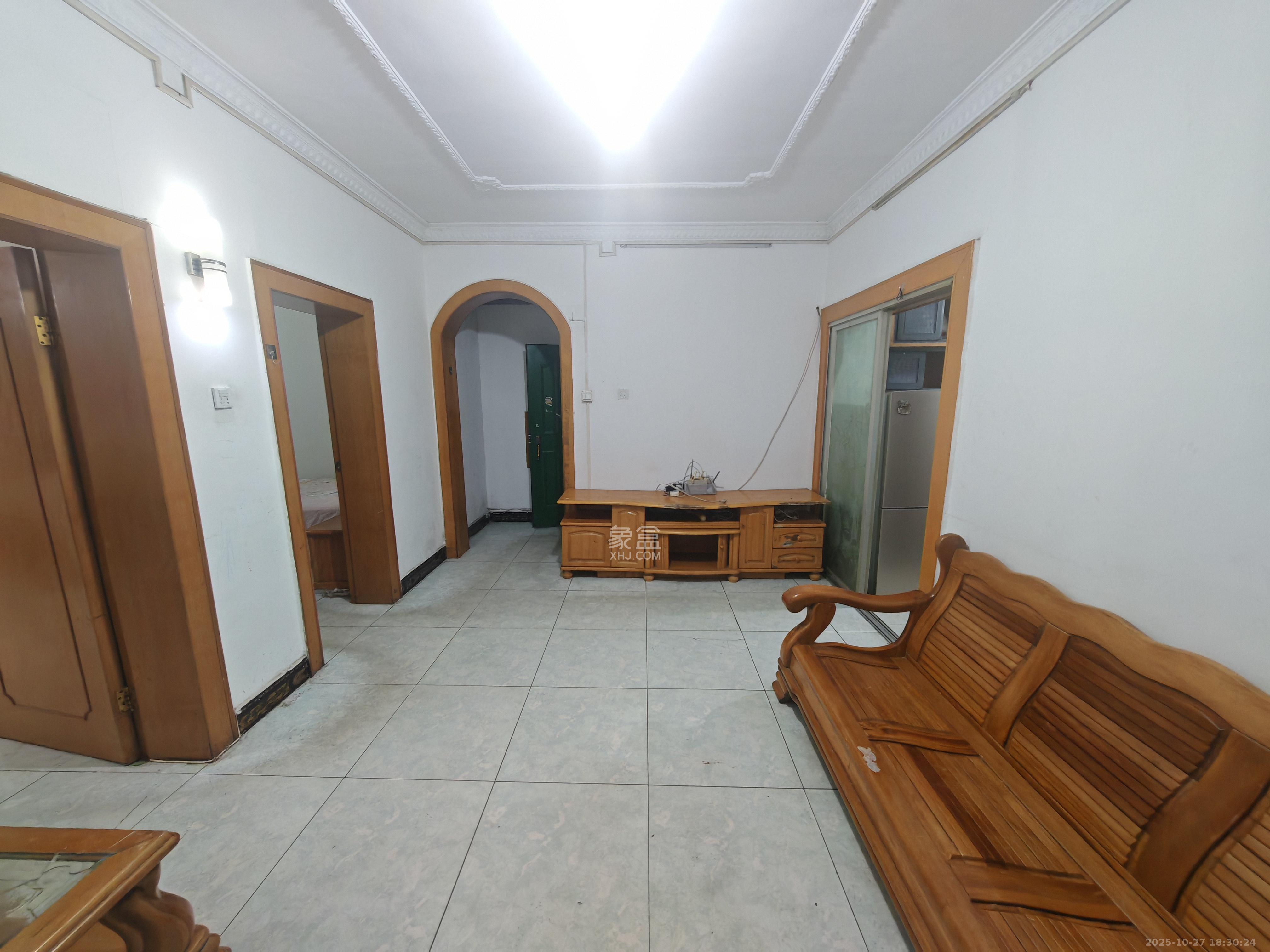 南湖公寓（万顺公寓）  1室2厅1卫    1650.0元/月室内图