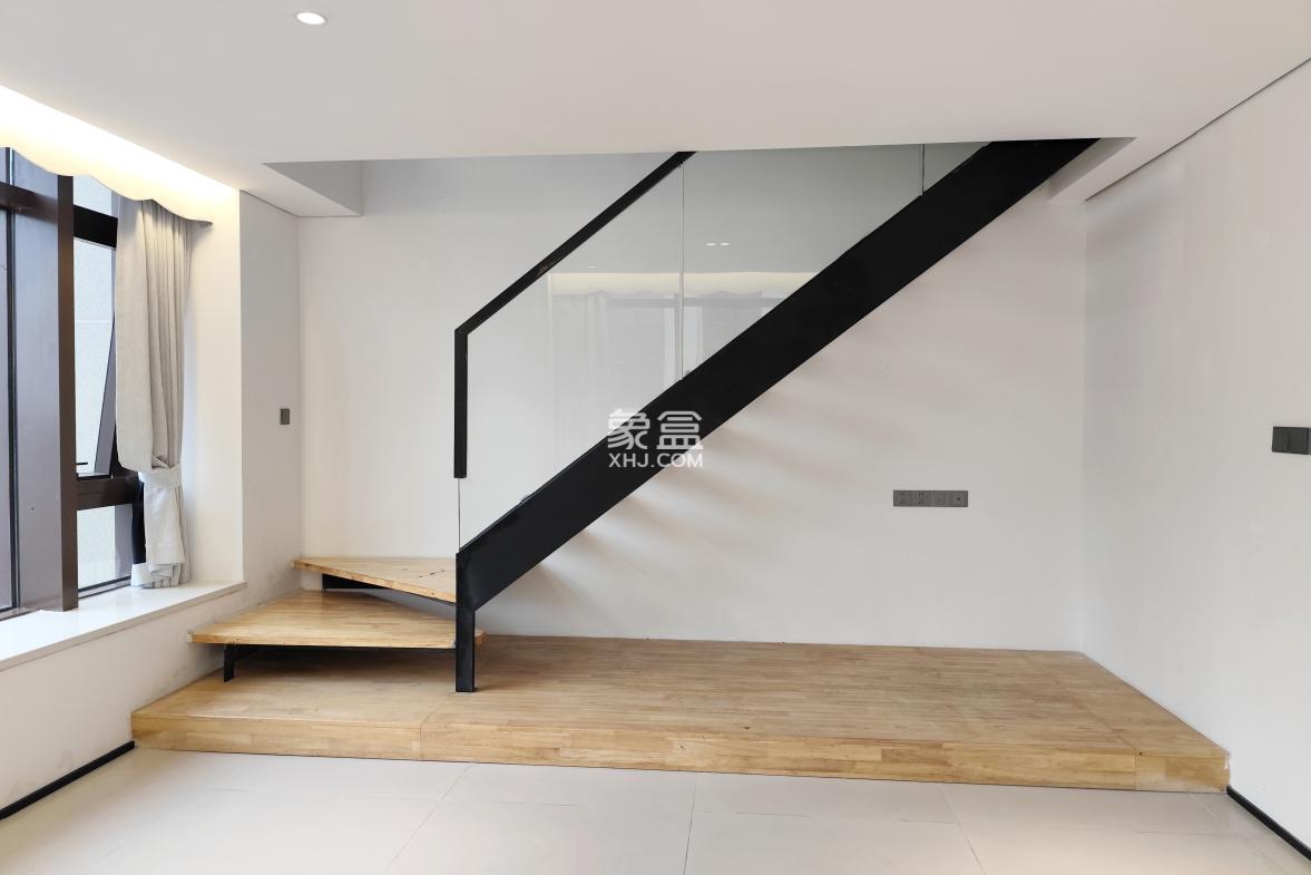 海航豪庭南苑  2室2厅2卫    4500.0元/月 海航豪庭南苑  2室2厅2卫    4500.0元/月室内图