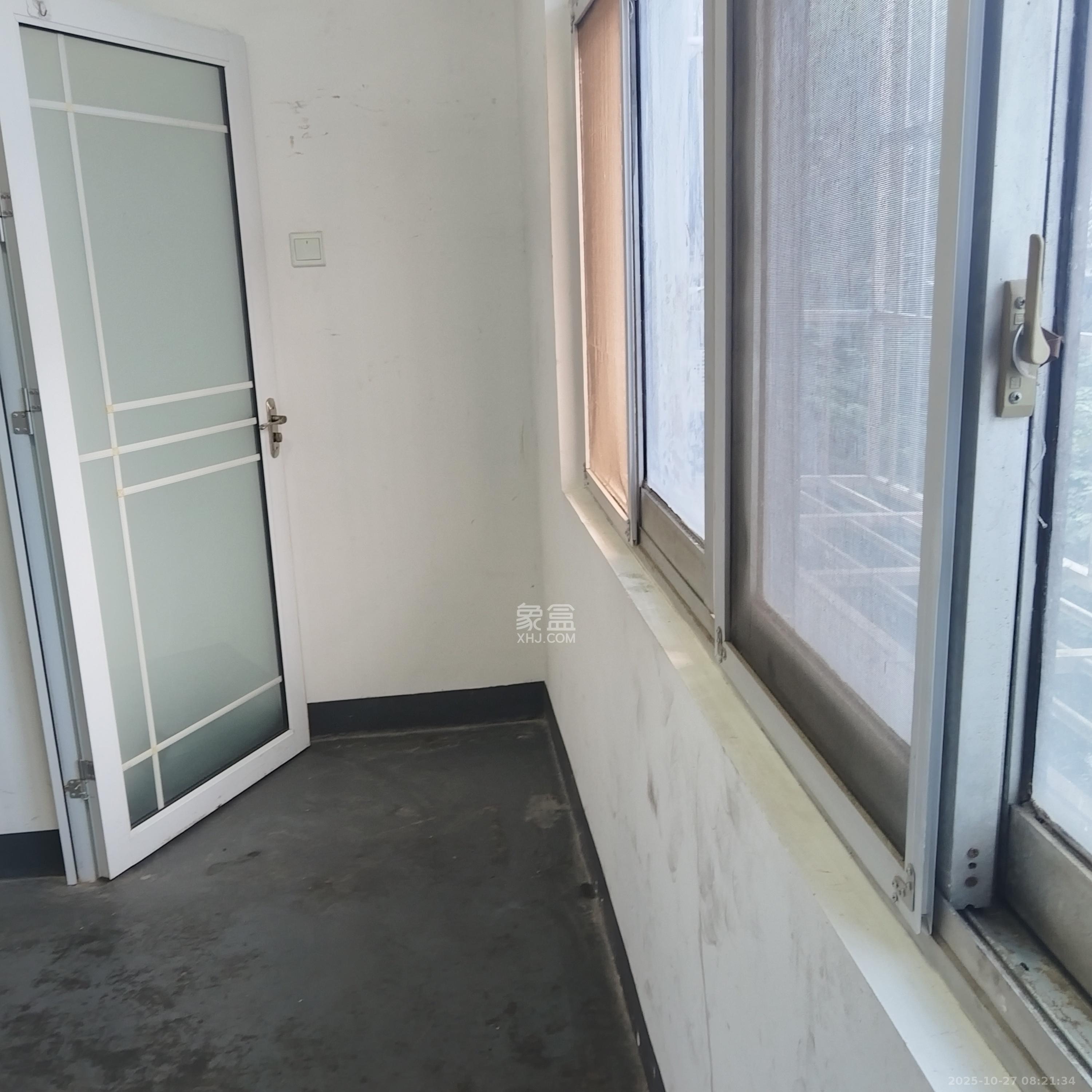 沁园经贸小区  2室1厅1卫    1300.0元/月 沁园经贸小区  2室1厅1卫    1300.0元/月室内图