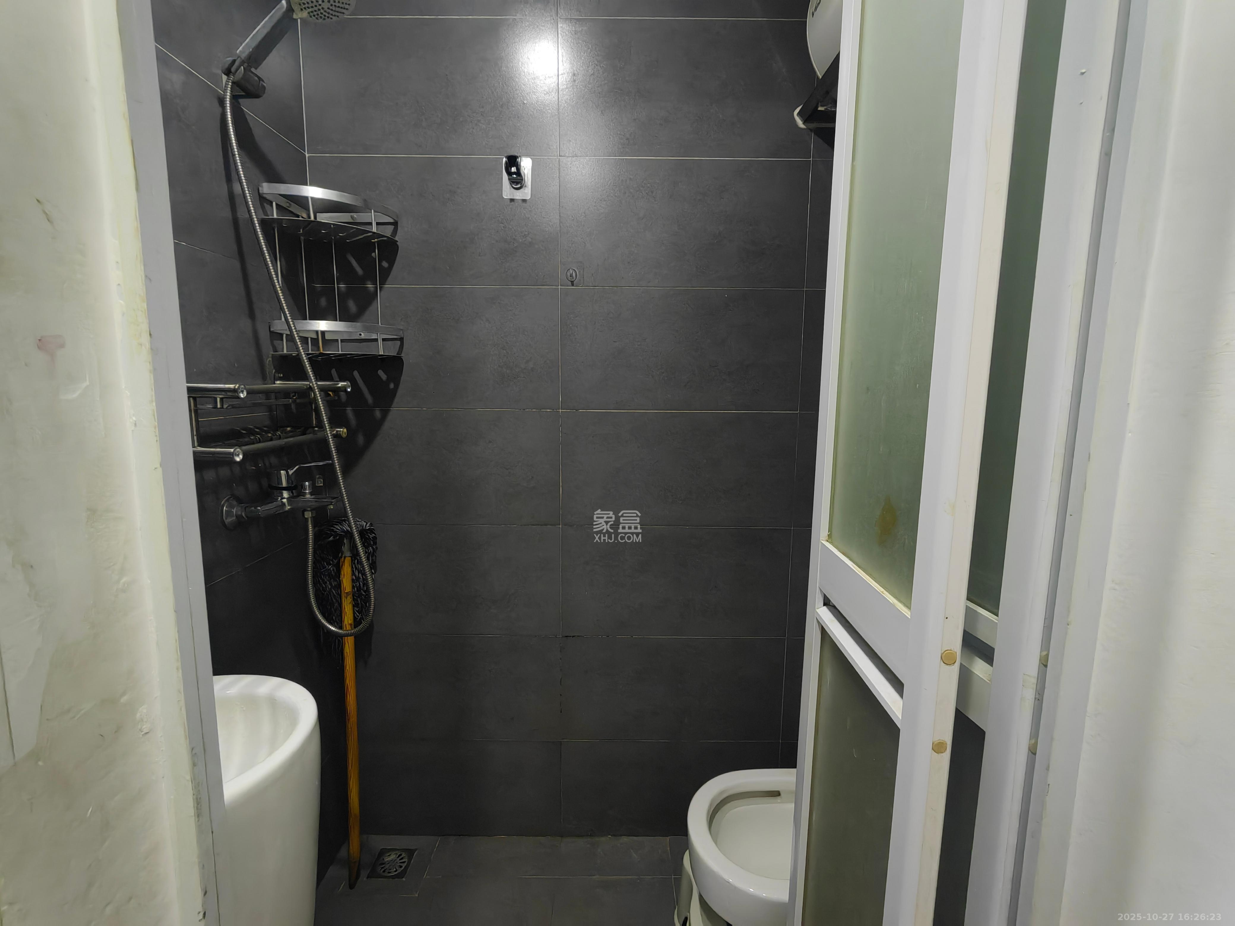 叠彩兰亭  1室1厅1卫    1000.0元/月室内图