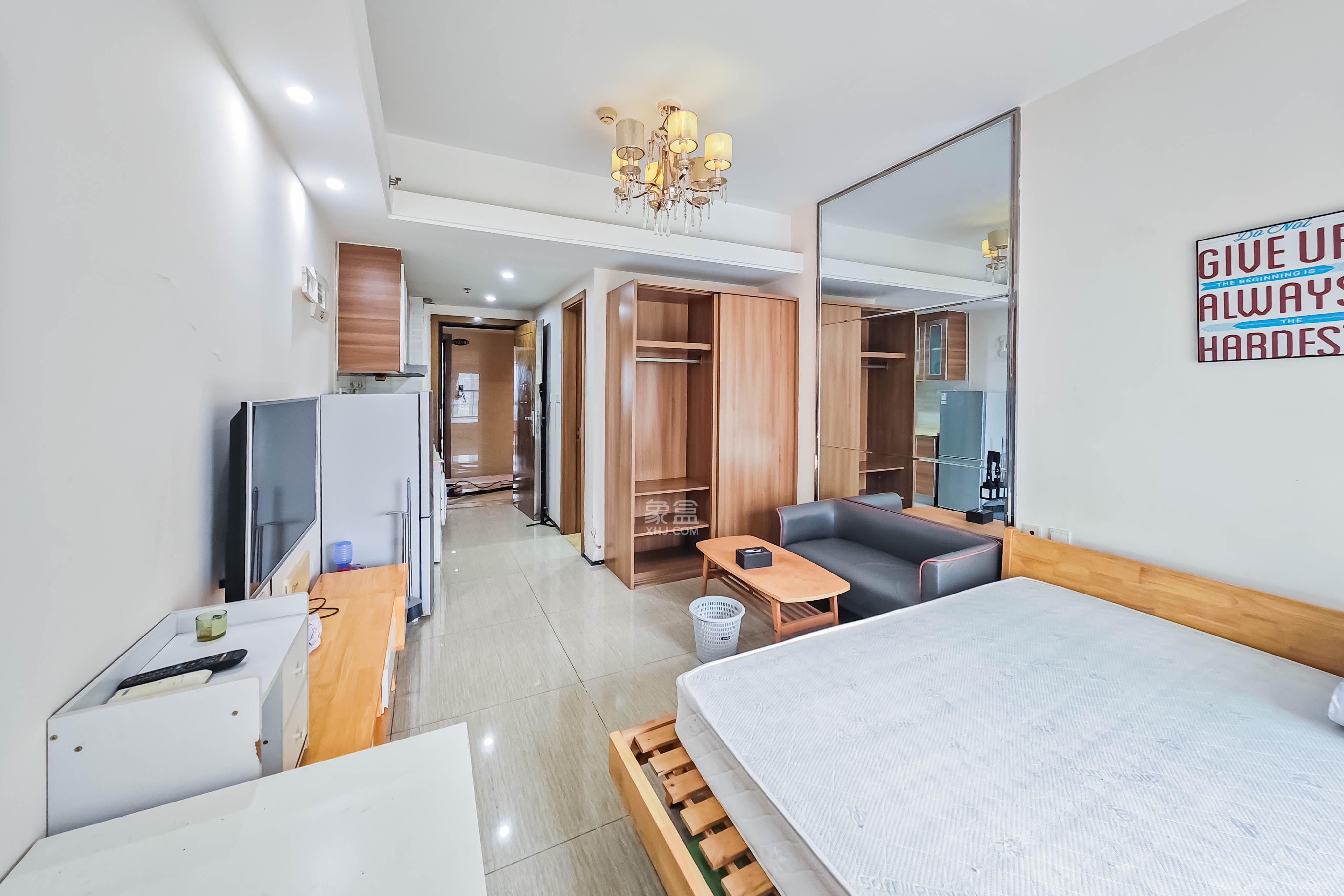 恒大国际广场  1室0厅0卫    18.0万 恒大国际广场  1室0厅0卫    18.0万客厅