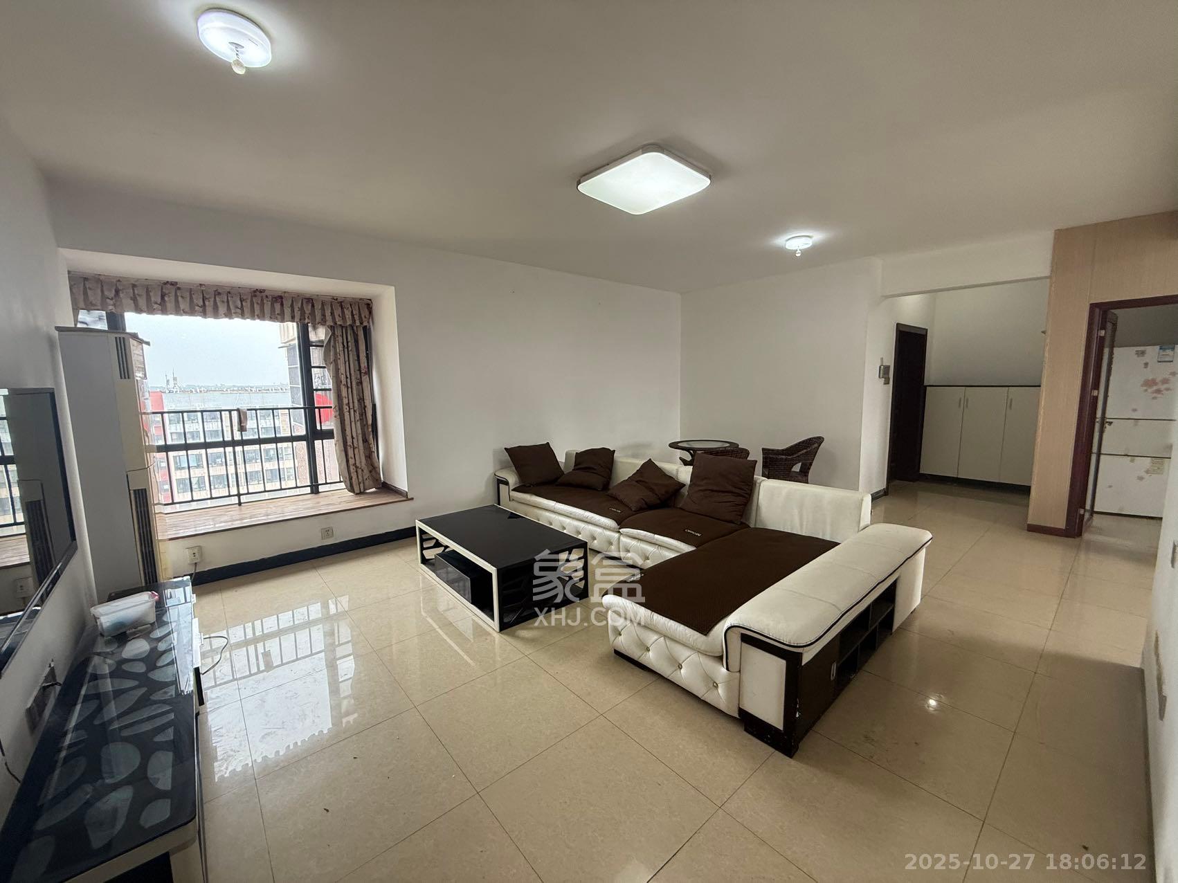 五矿紫湖香醍 3室2厅2卫 1600.0元/月 五矿紫湖香醍 3室2厅2卫 1600.0元/月室内图