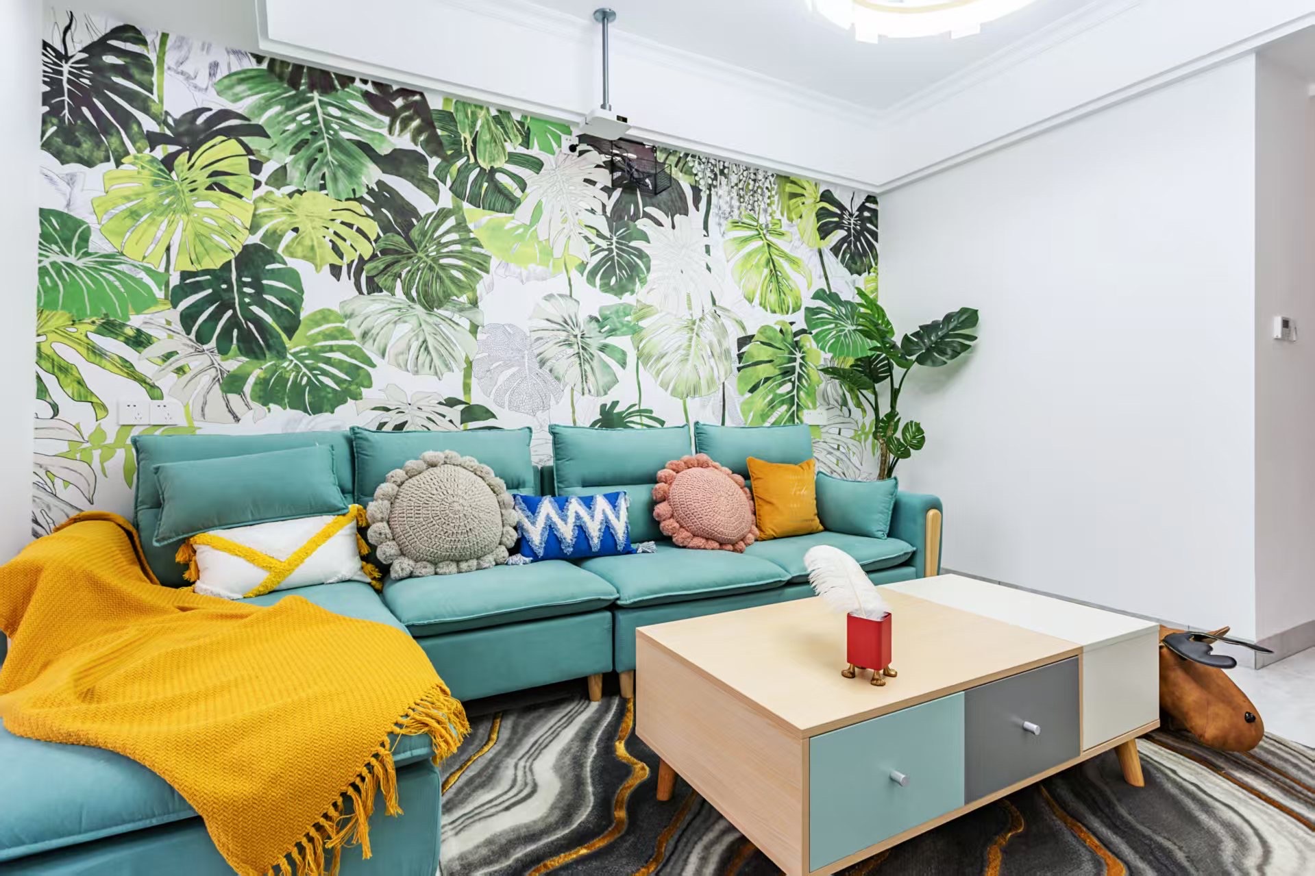 融冠亲城  3室1厅1卫    2500.0元/月