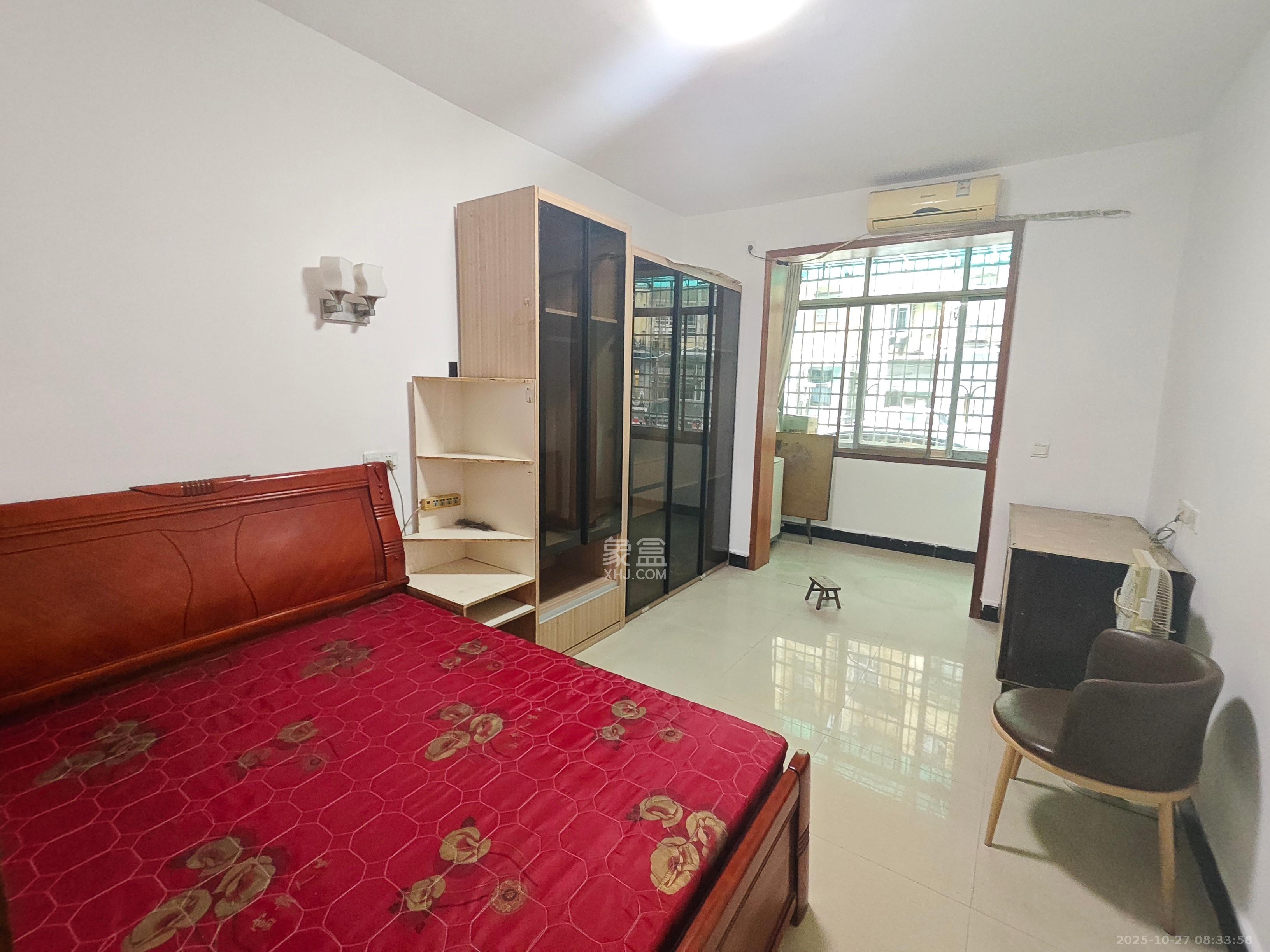 印染厂宿舍  1室1厅1卫    1300.0元/月 印染厂宿舍  1室1厅1卫    1300.0元/月