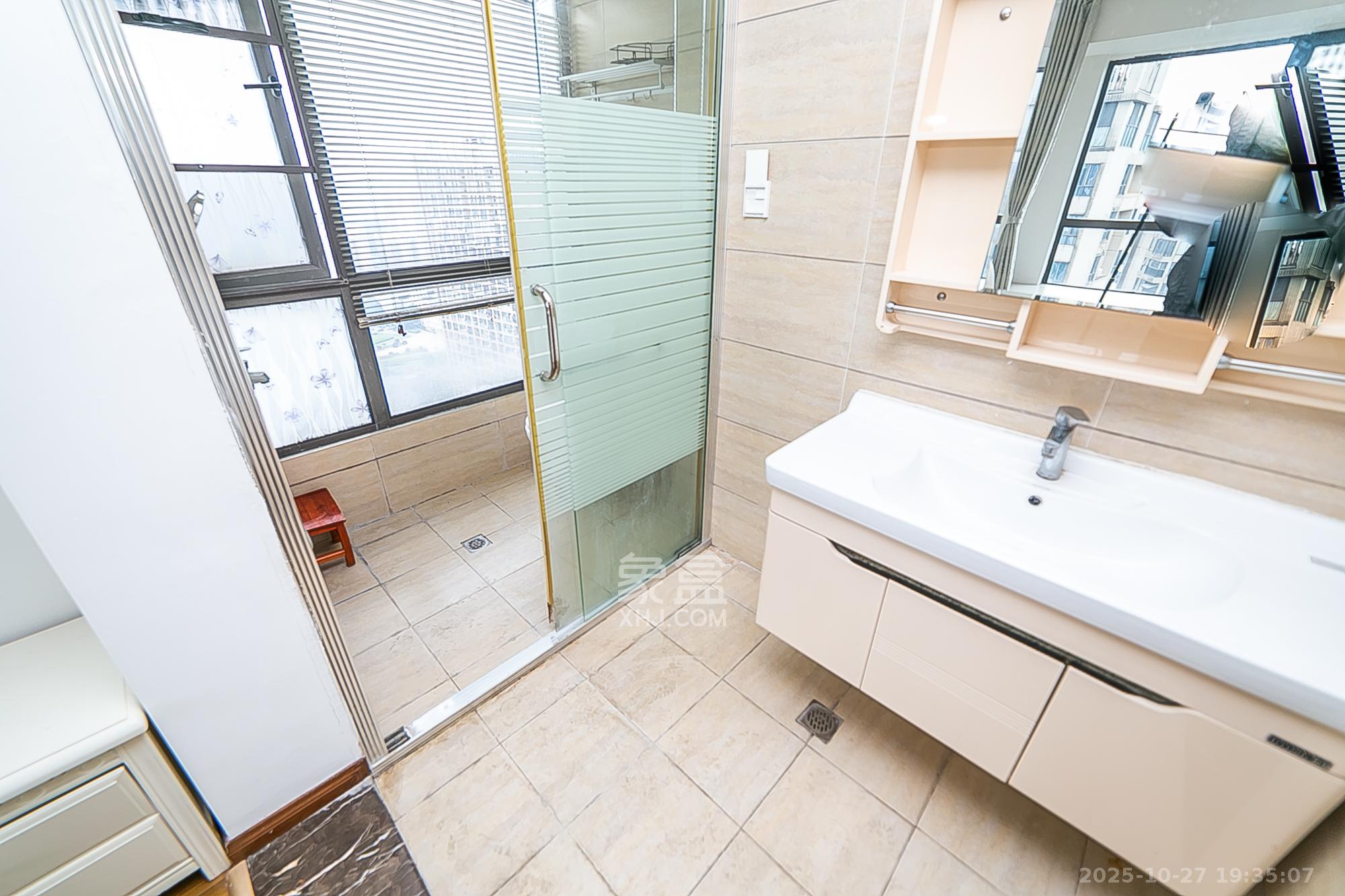 通用时代国际社区  3室2厅1卫    120.0万 通用时代国际社区  3室2厅1卫    120.0万卫生间