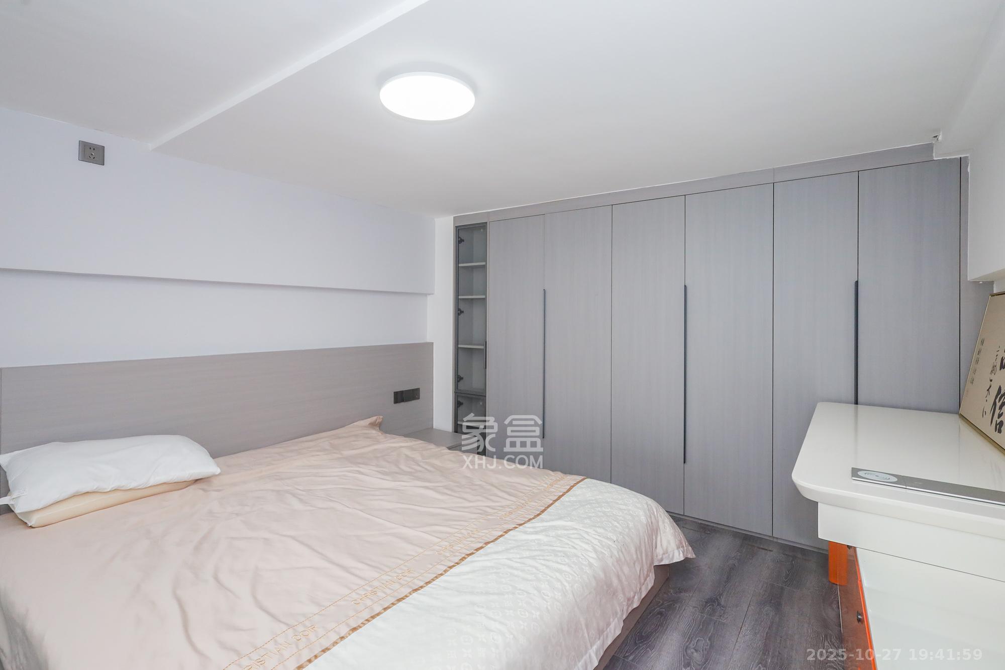 启迪协信中心 1室0厅0卫 38.0万 启迪协信中心 1室0厅0卫 38.0万卧室