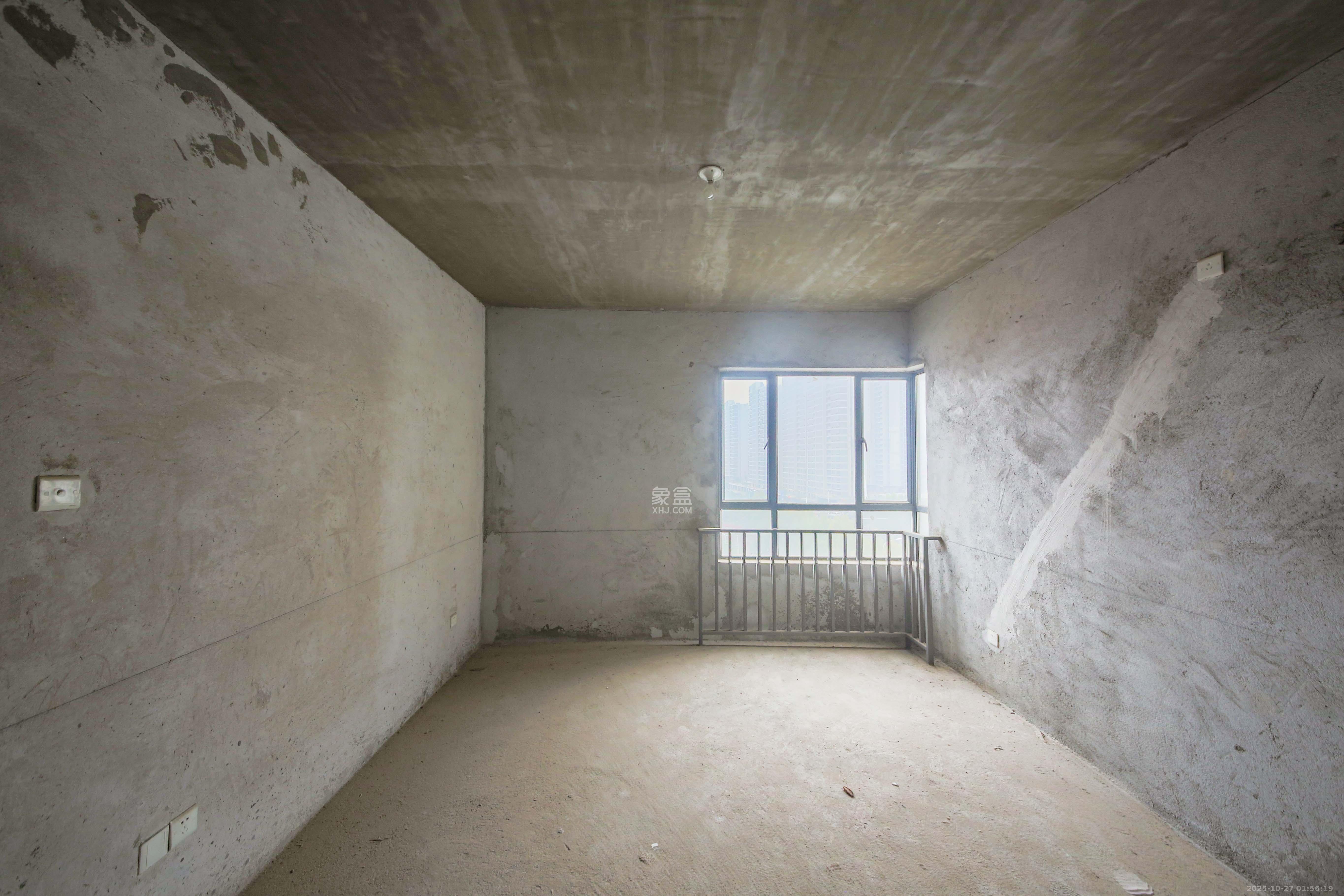 湘府名邸（同力家园）  3室2厅2卫    80.0万卧室