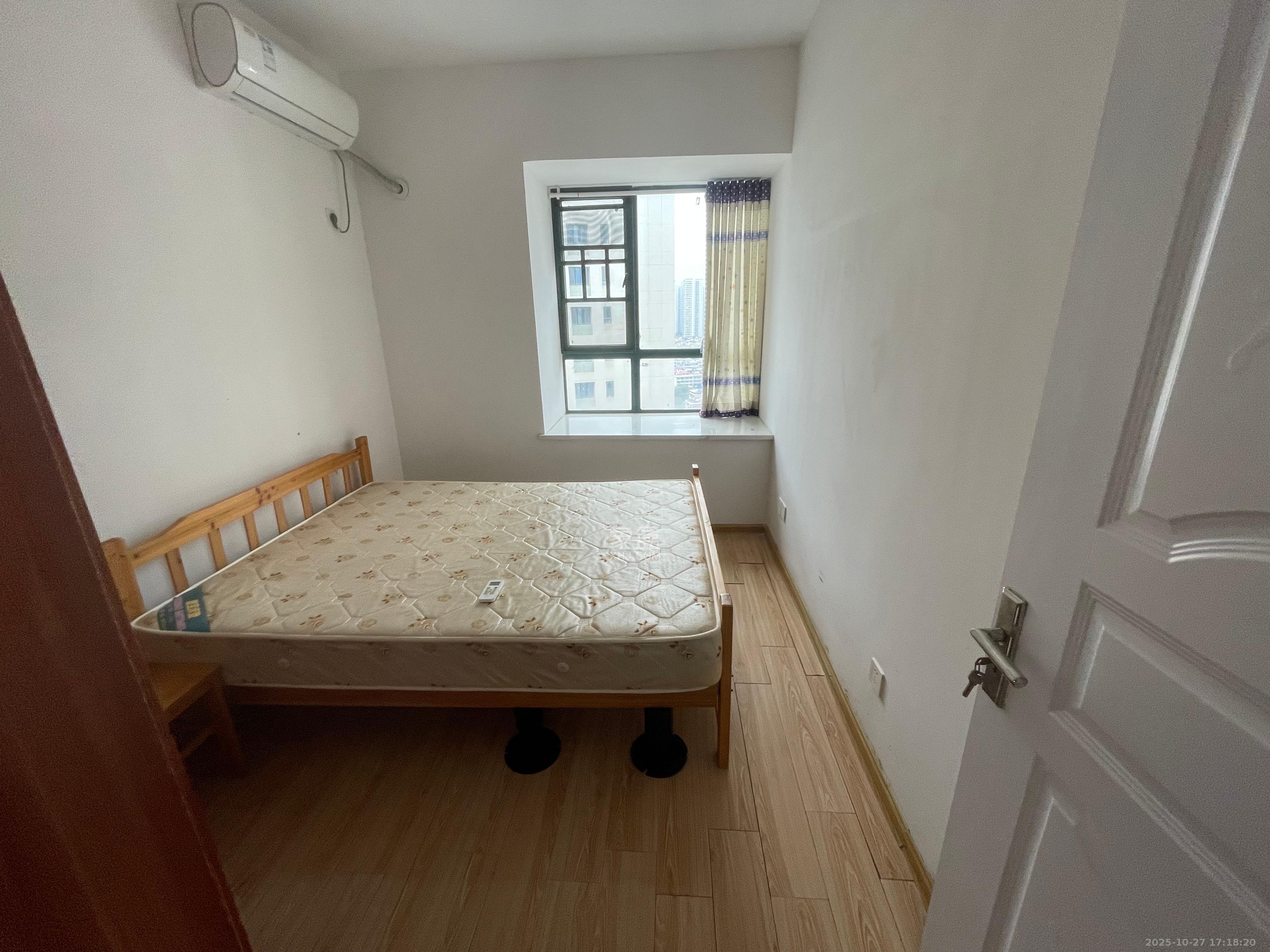 洋湖时代 3室1厅1卫 1900.0元/月 洋湖时代 3室1厅1卫 1900.0元/月室内图