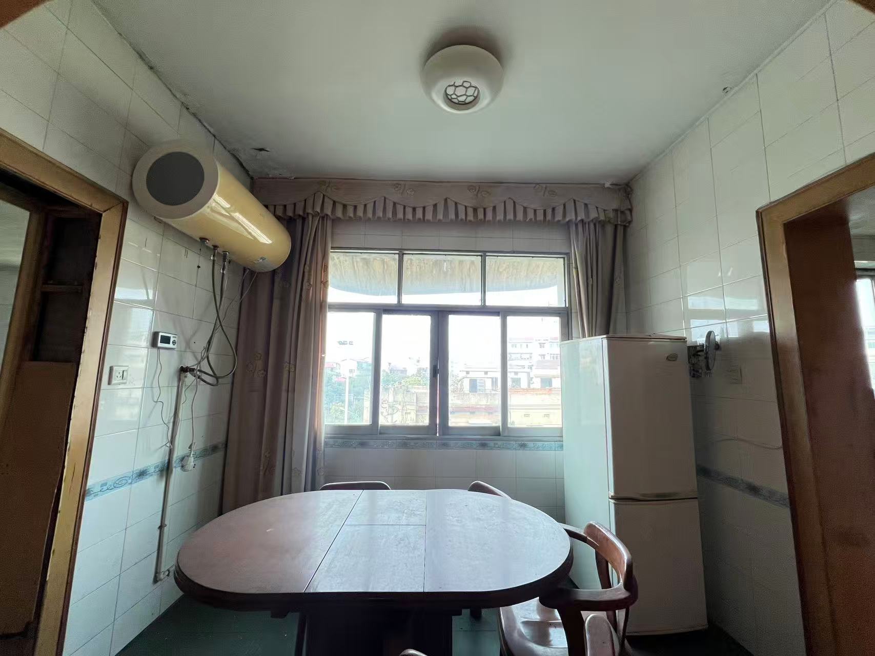 茂林村散盘  4室2厅2卫    28.8万卧室