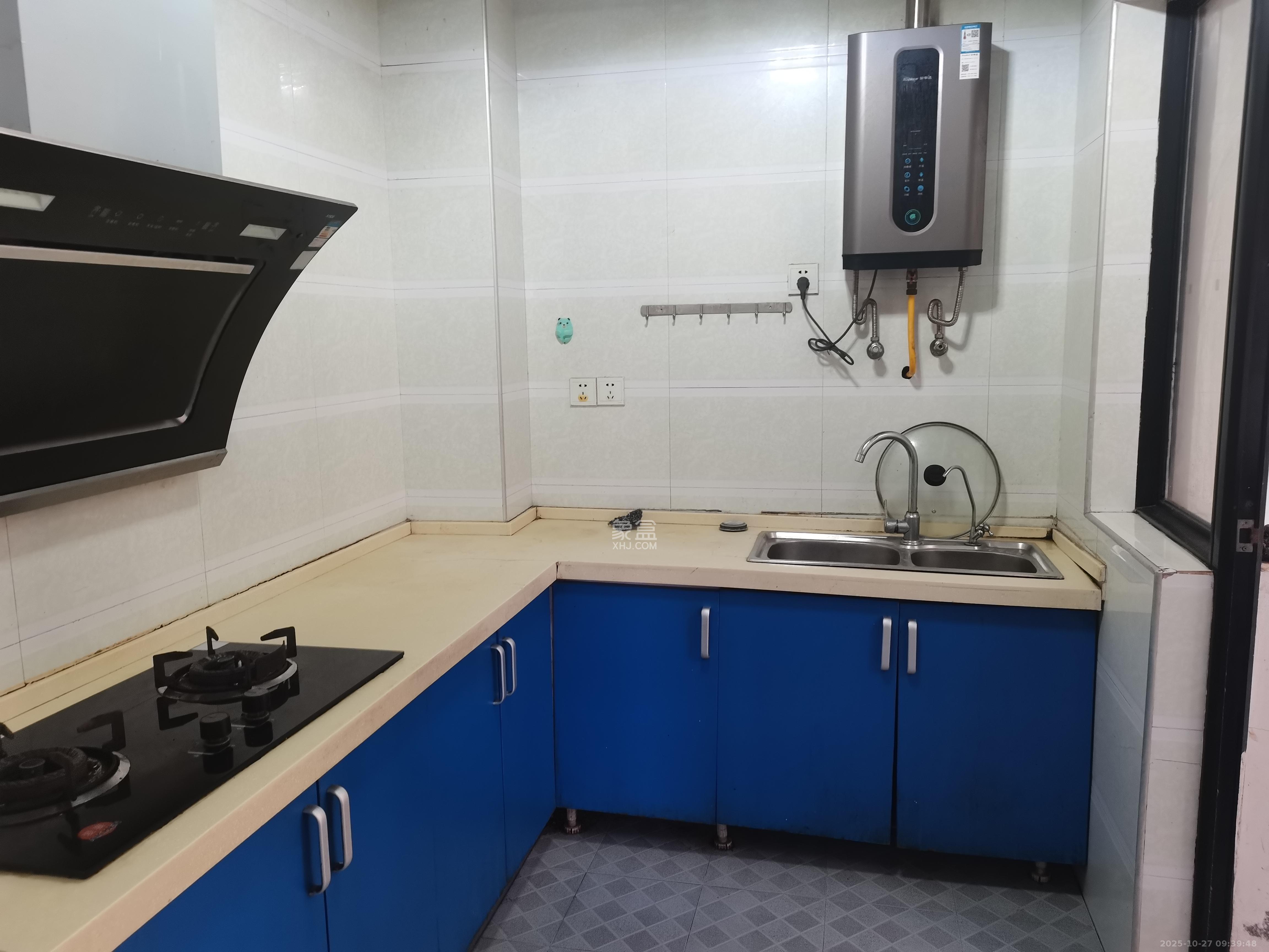 英郡年华 3室2厅1卫 2200.0元/月 英郡年华 3室2厅1卫 2200.0元/月室内图