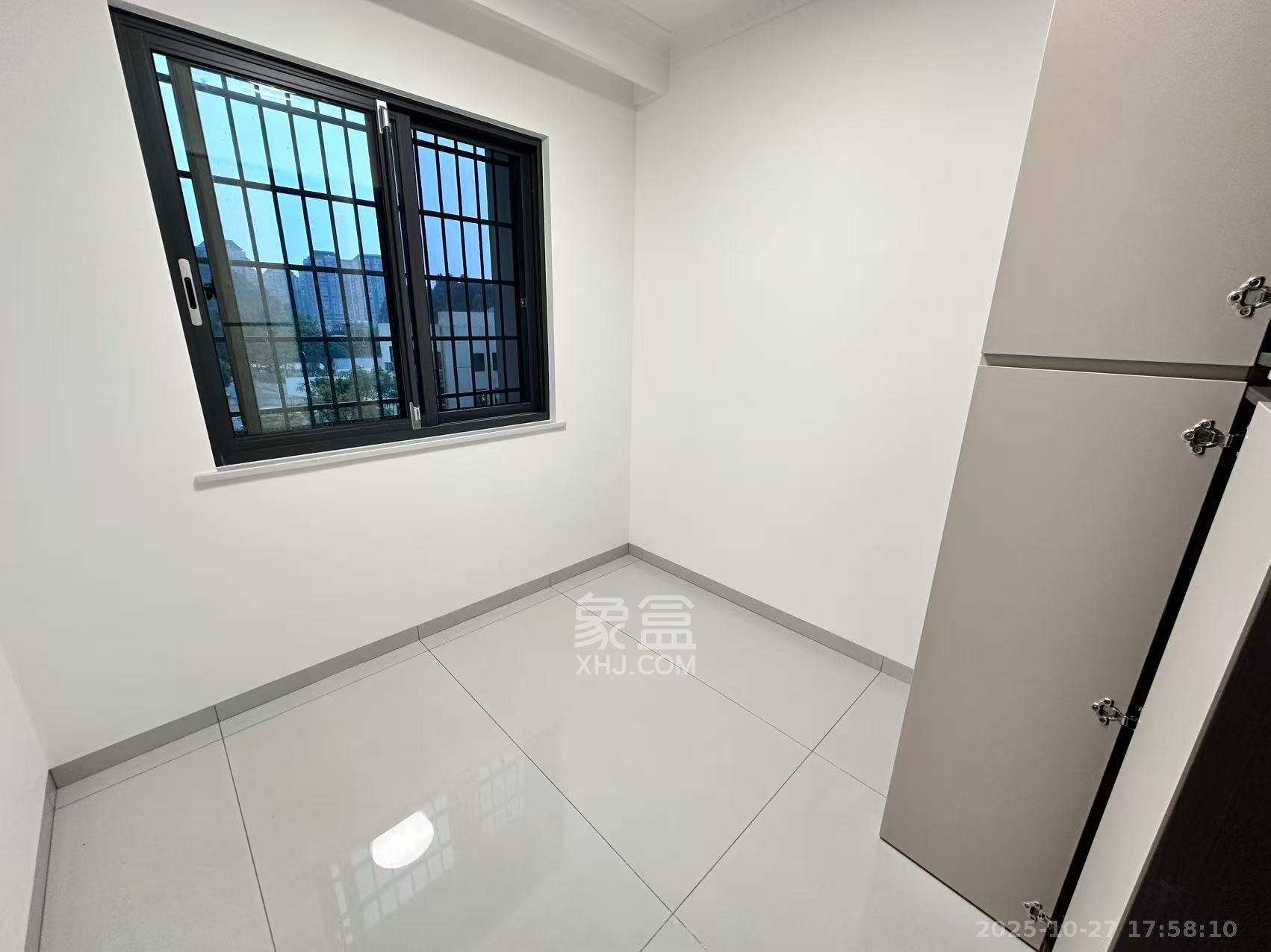 惟智园安置小区  4室2厅2卫    2800.0元/月 惟智园安置小区  4室2厅2卫    2800.0元/月室内图