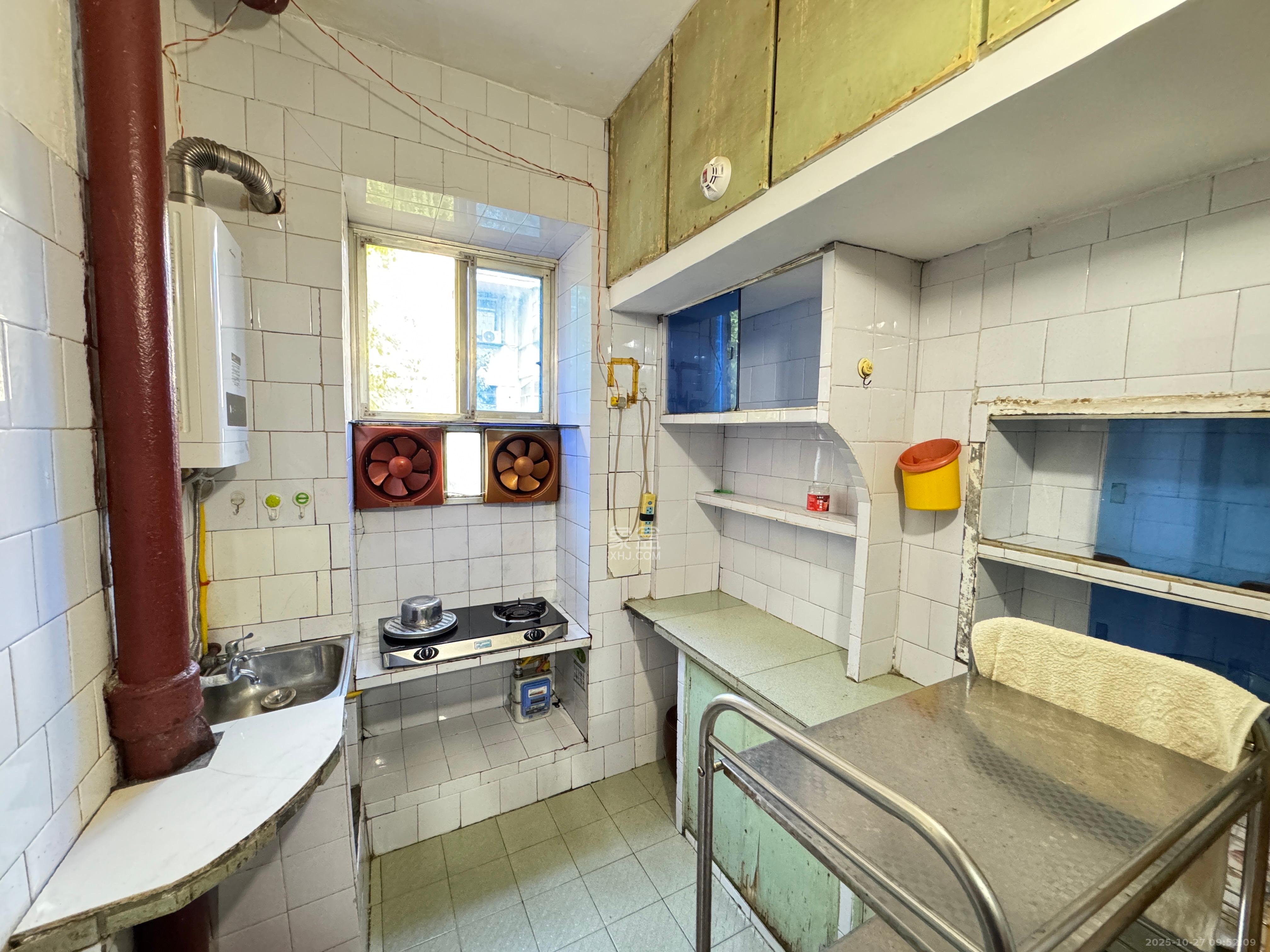 识字里社区  2室1厅1卫    1600.0元/月 识字里社区  2室1厅1卫    1600.0元/月室内图