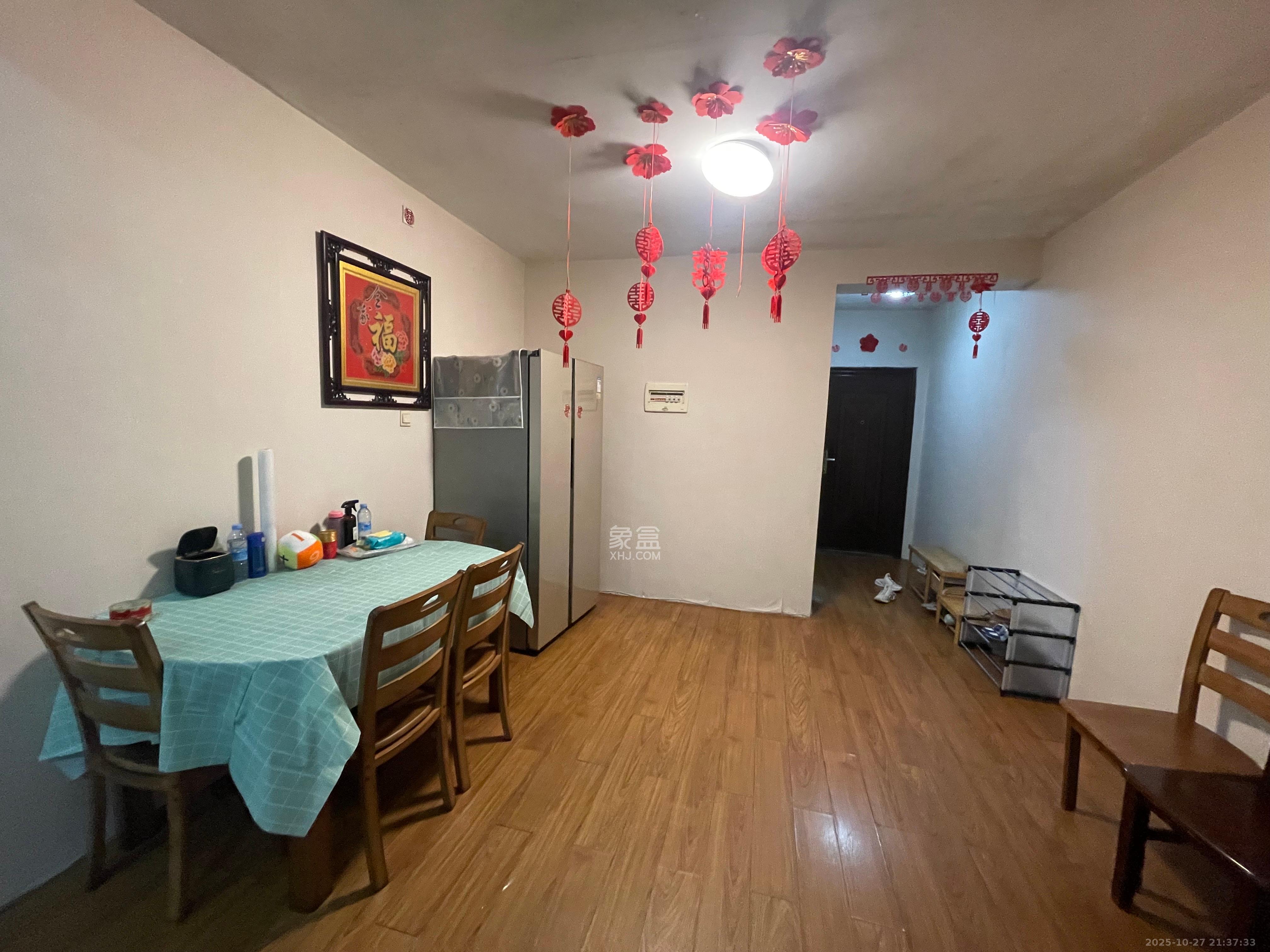 天翔新新家园 3室2厅1卫 1800.0元/月 天翔新新家园 3室2厅1卫 1800.0元/月室内图