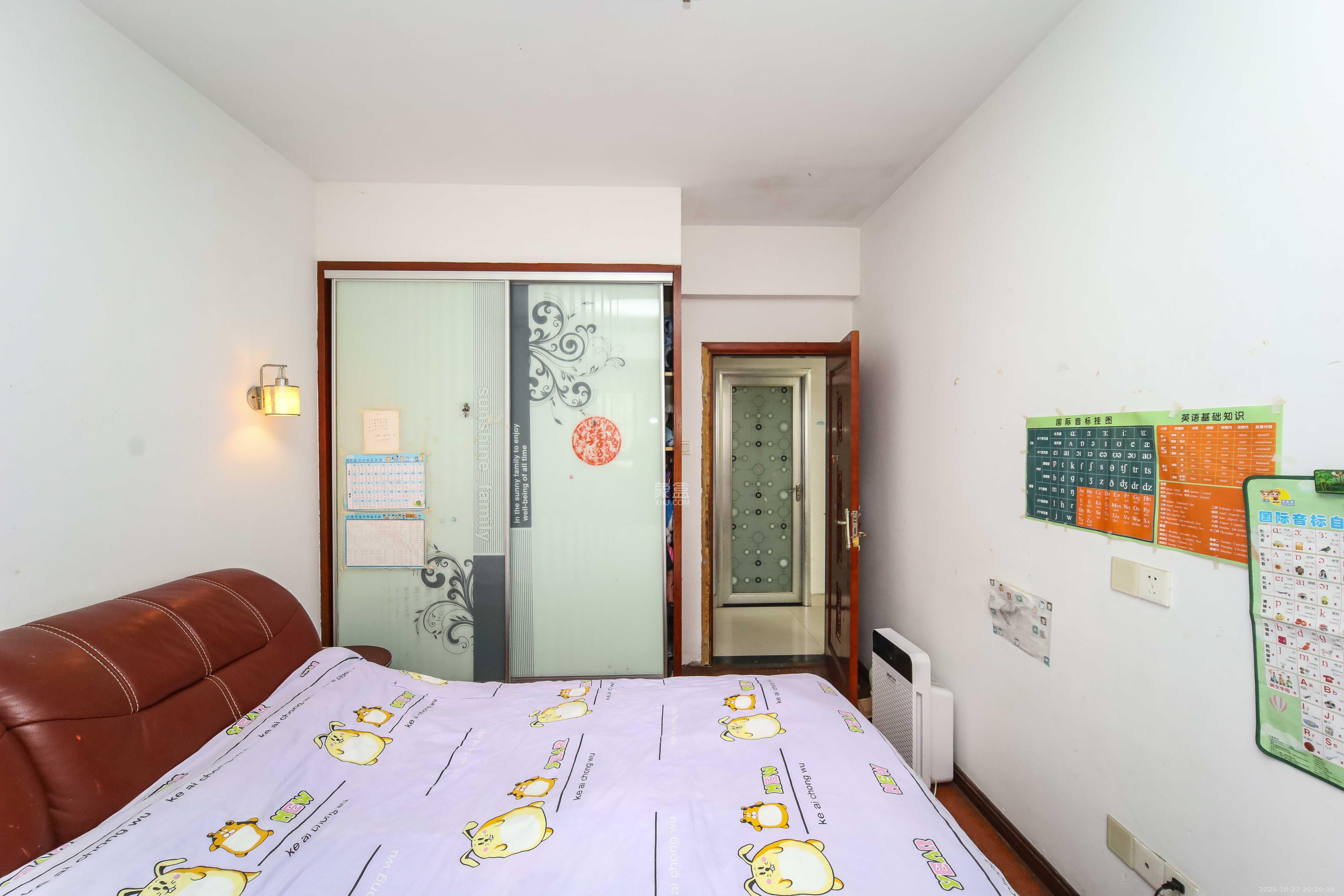 运通尊苑  3室2厅1卫    79.0万 运通尊苑  3室2厅1卫    79.0万卧室