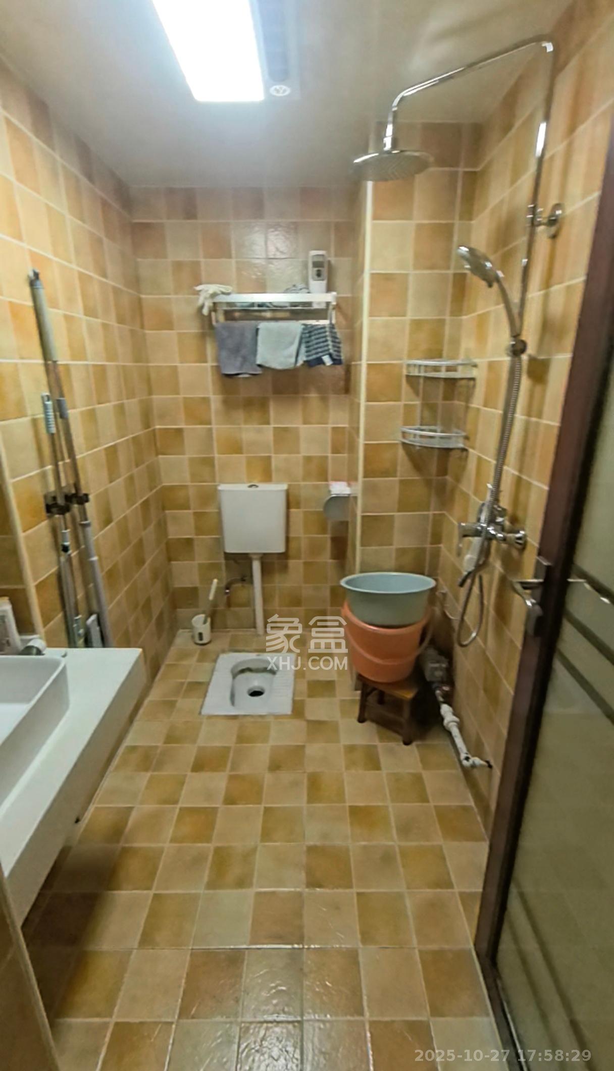 美洲故事高层  1室2厅1卫    2150.0元/月室内图