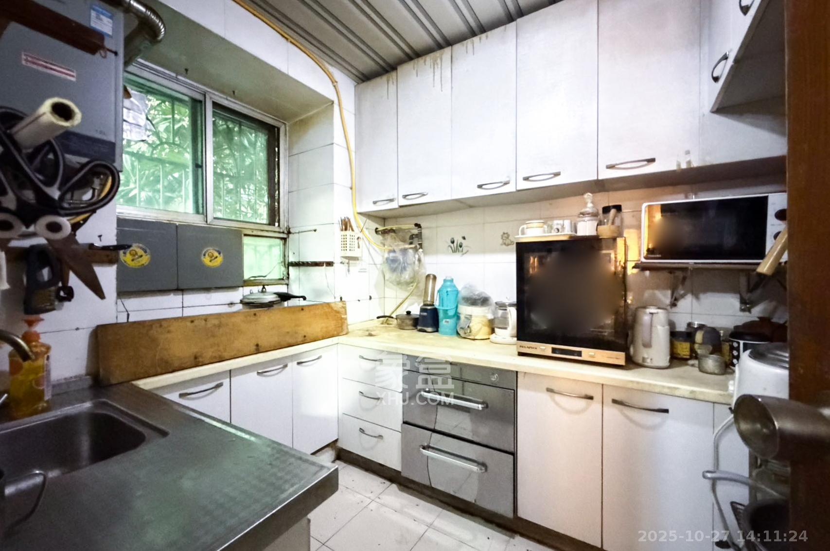 省人防办单位宿舍 4室2厅2卫 88.0万 省人防办单位宿舍 4室2厅2卫 88.0万厨房