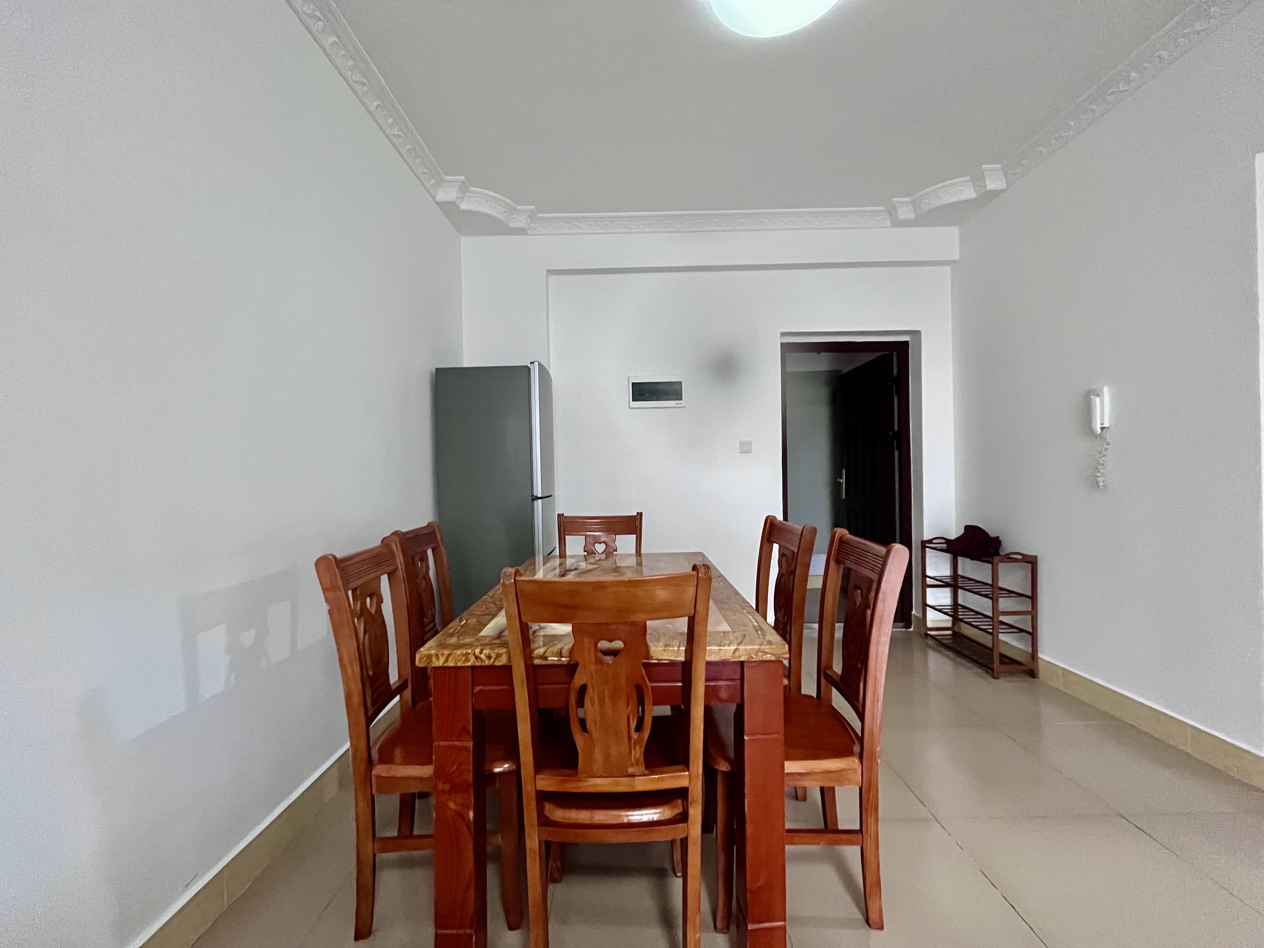 红城湖延长线(别名:滨江华庭) 2室2厅1卫 2300.0元/月 红城湖延长线(别名:滨江华庭) 2室2厅1卫 2300.0元/月室内图