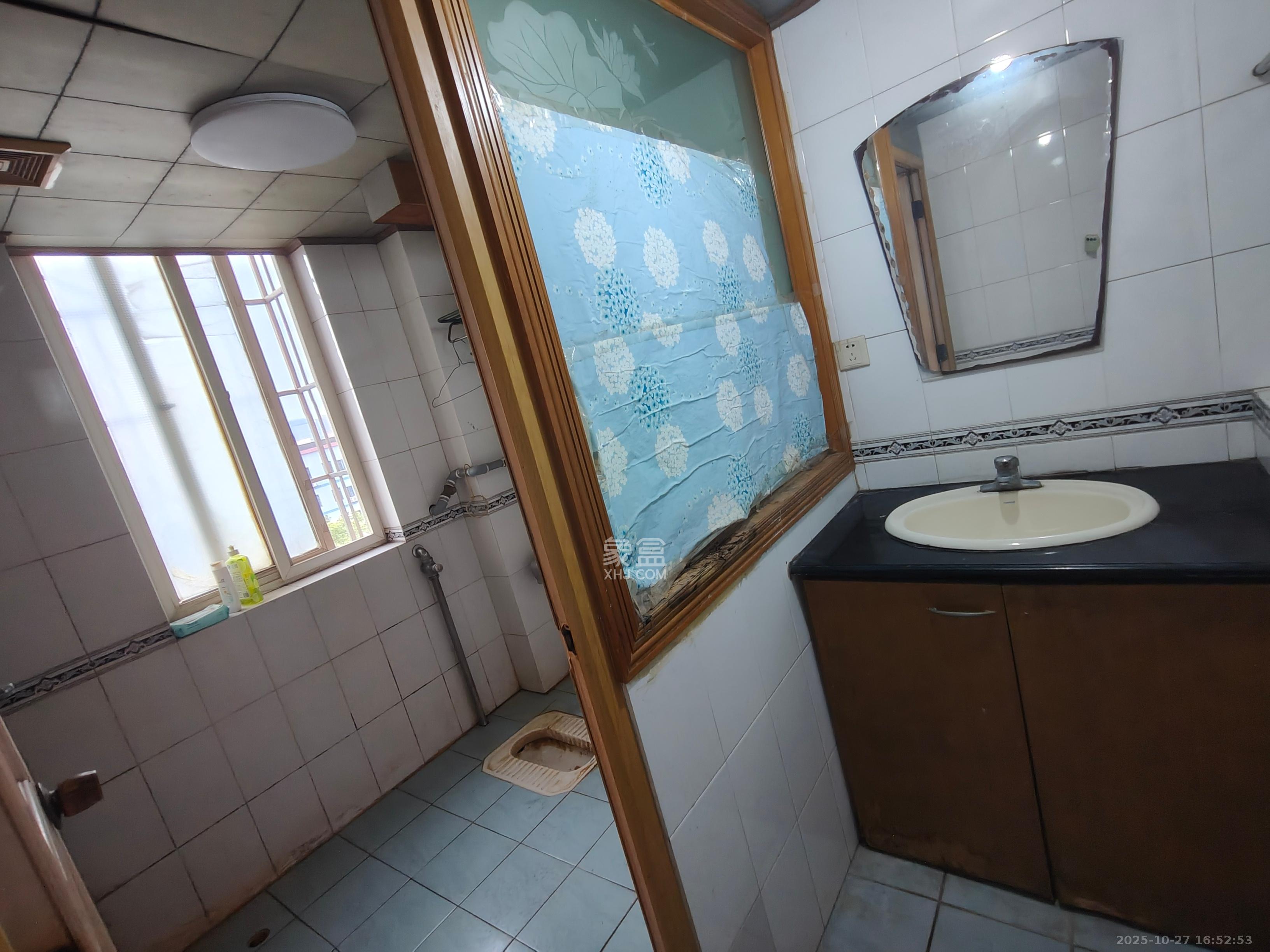 中建五局信和苑二区  3室2厅1卫    1500.0元/月 中建五局信和苑二区  3室2厅1卫    1500.0元/月室内图