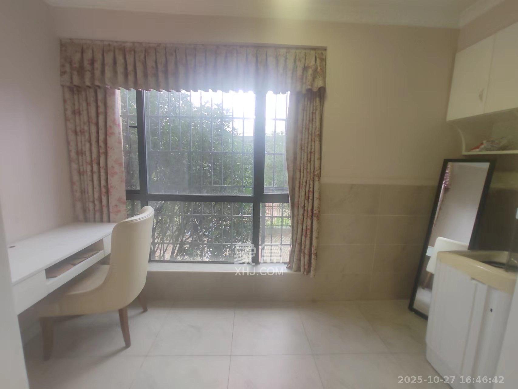 剑桥名门  1室1厅1卫    1300.0元/月 剑桥名门  1室1厅1卫    1300.0元/月室内图