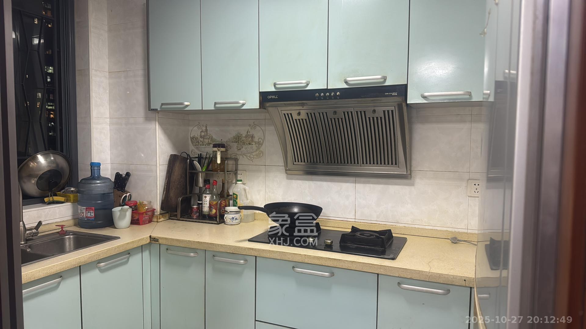 新城新世界一二三期  3室2厅1卫    2700.0元/月 新城新世界一二三期  3室2厅1卫    2700.0元/月室内图