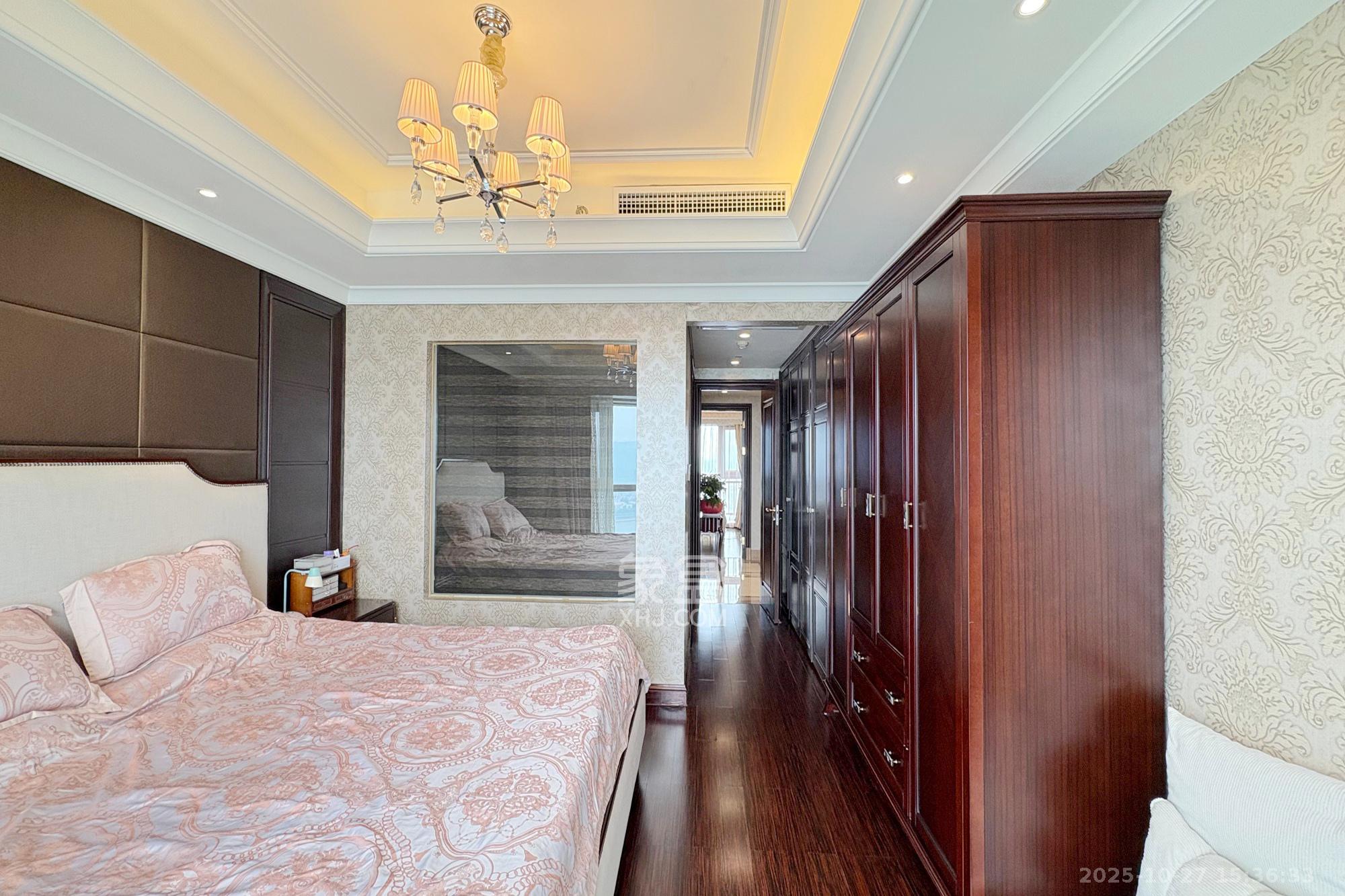 华远隆玺  4室2厅3卫    550.0万 华远隆玺  4室2厅3卫    550.0万卧室