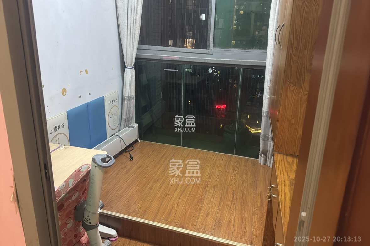 新城新世界一二三期  3室2厅1卫    2700.0元/月 新城新世界一二三期  3室2厅1卫    2700.0元/月室内图