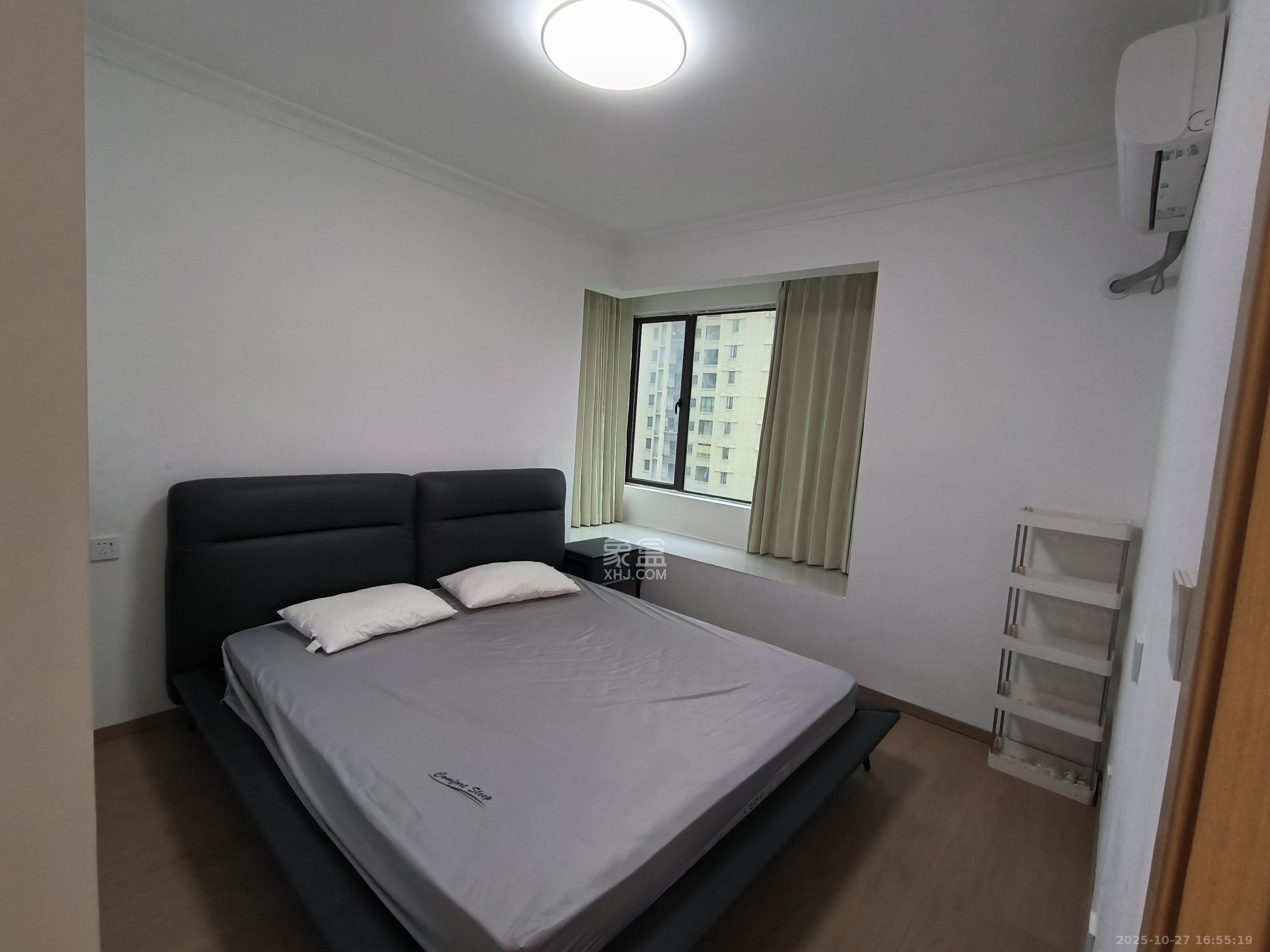 山语城三期  3室2厅2卫    2300.0元/月室内图